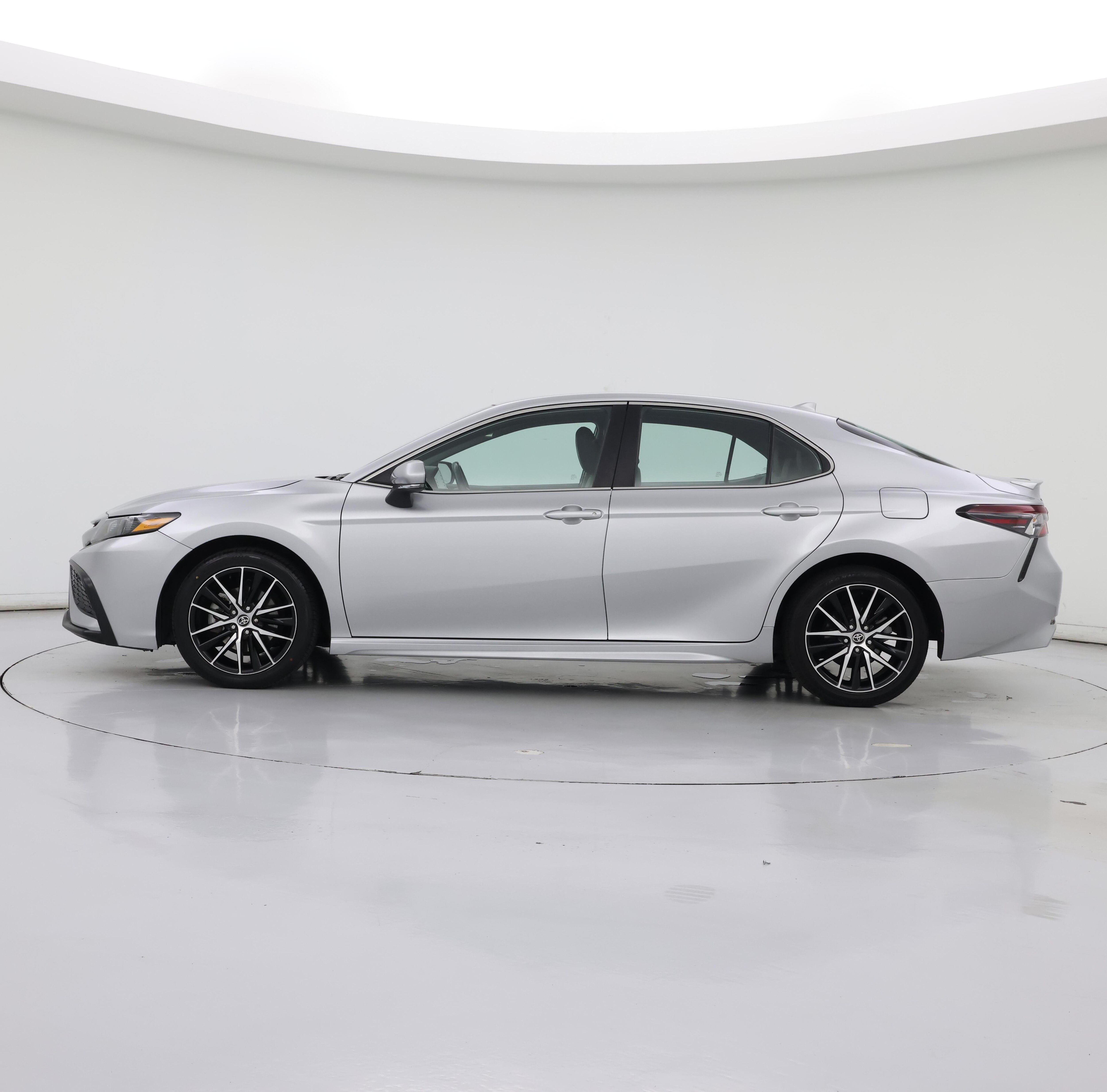 Thumbnail: 2023 Toyota Camry - 3