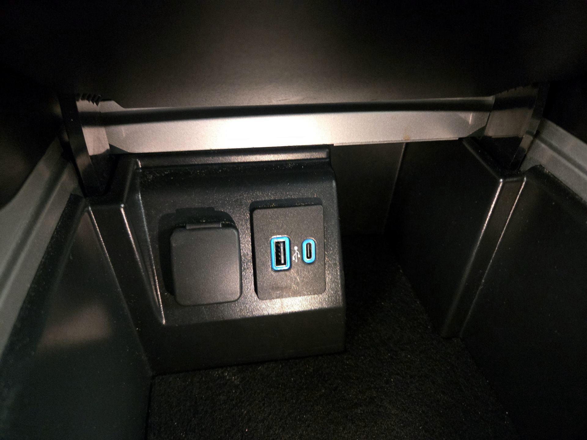 Thumbnail: 2023 Ford Explorer - 19