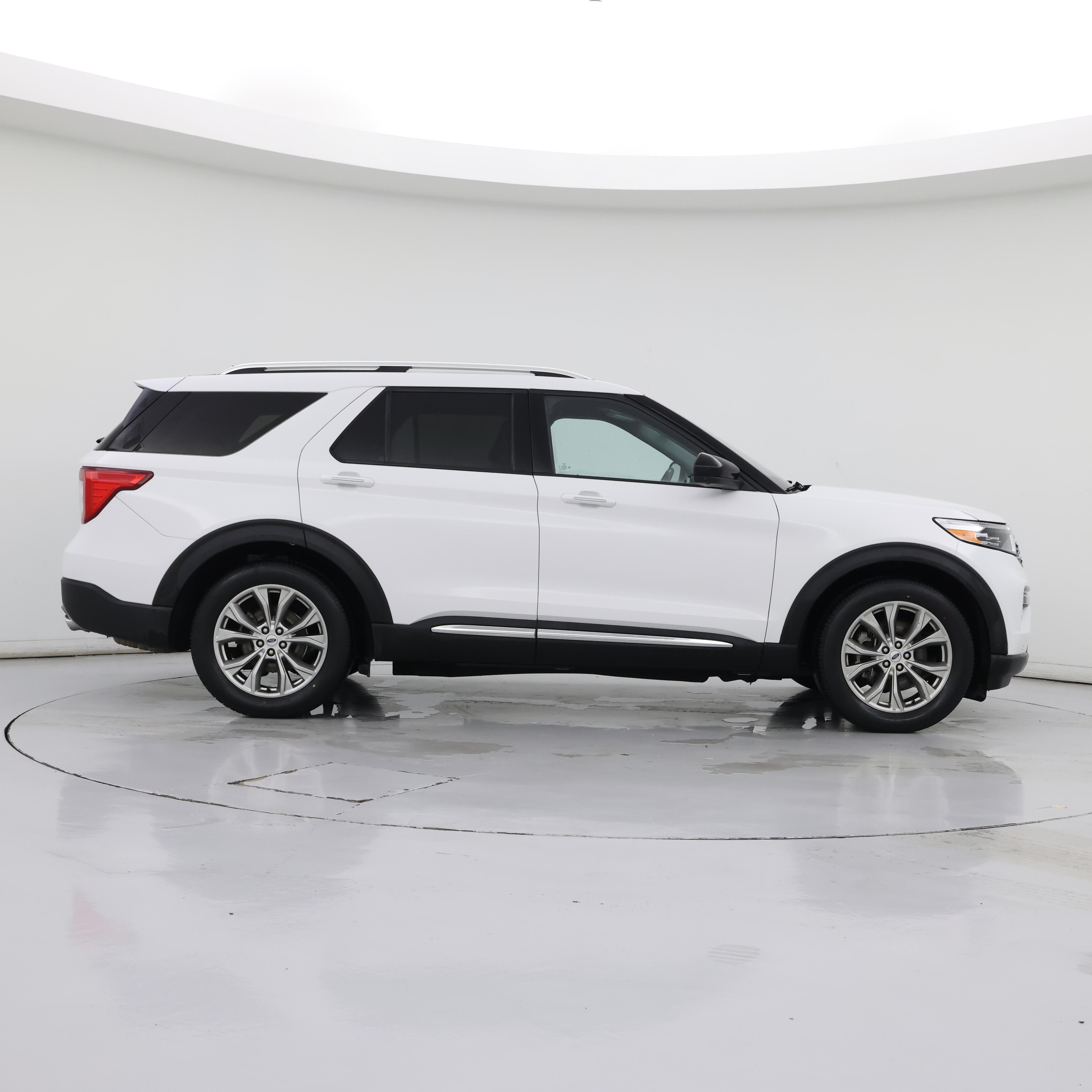 Thumbnail: 2023 Ford Explorer - 7