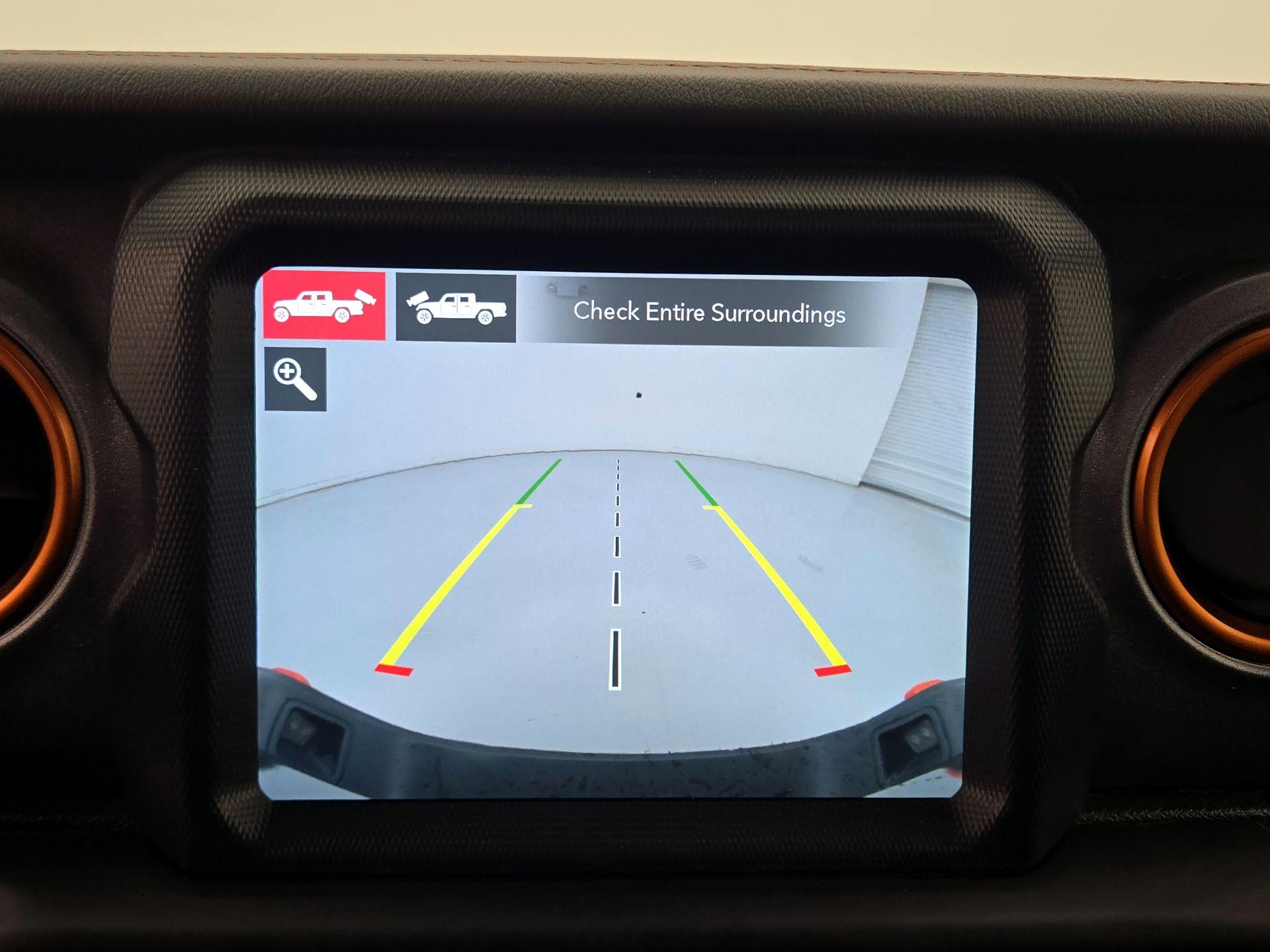 Thumbnail: 2021 Jeep Gladiator - 15