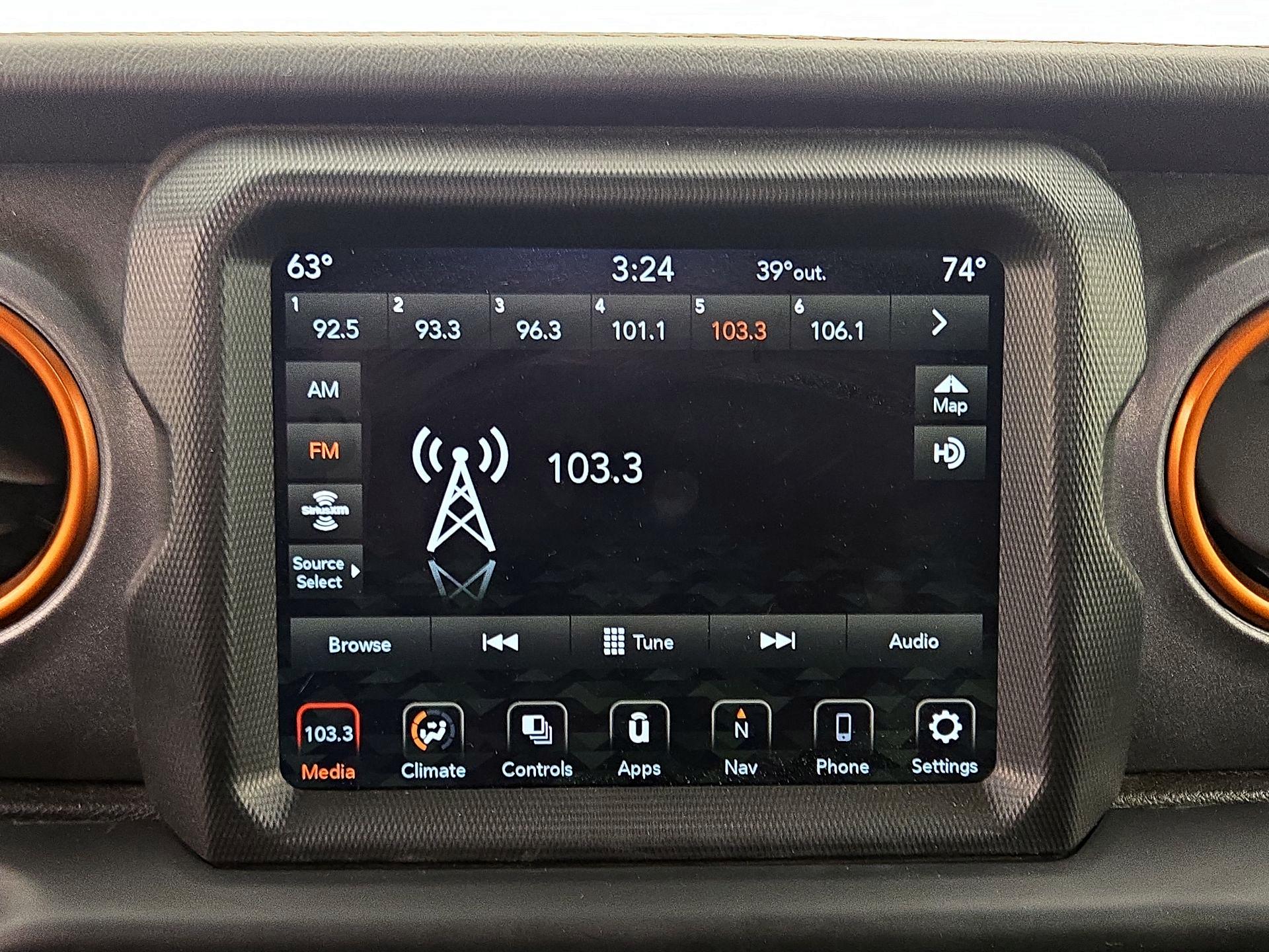 Thumbnail: 2021 Jeep Gladiator - 16