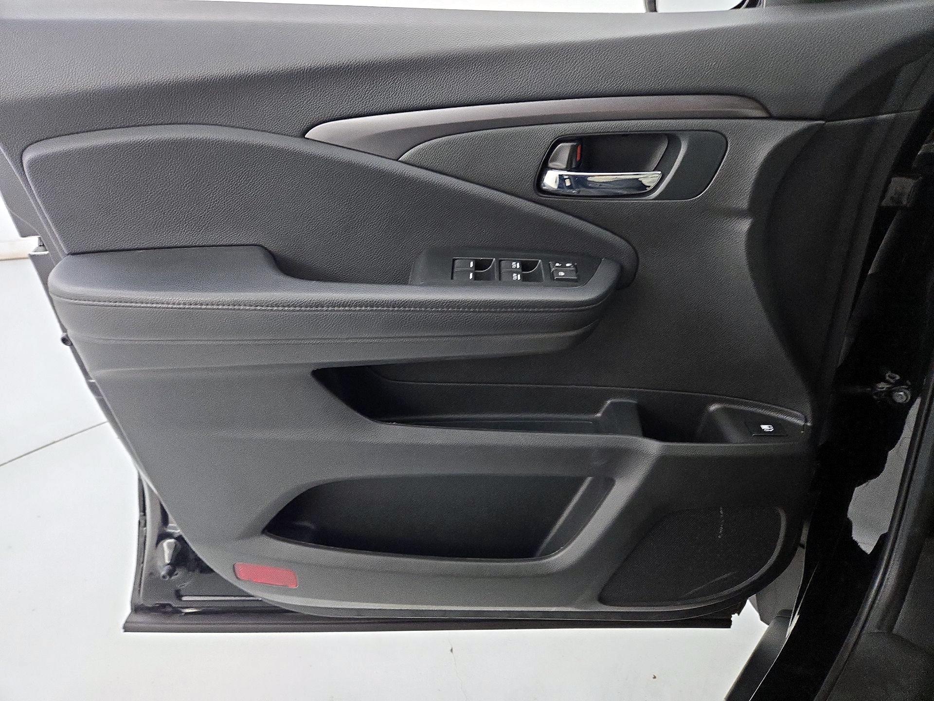 Thumbnail: 2022 Honda Pilot - 12