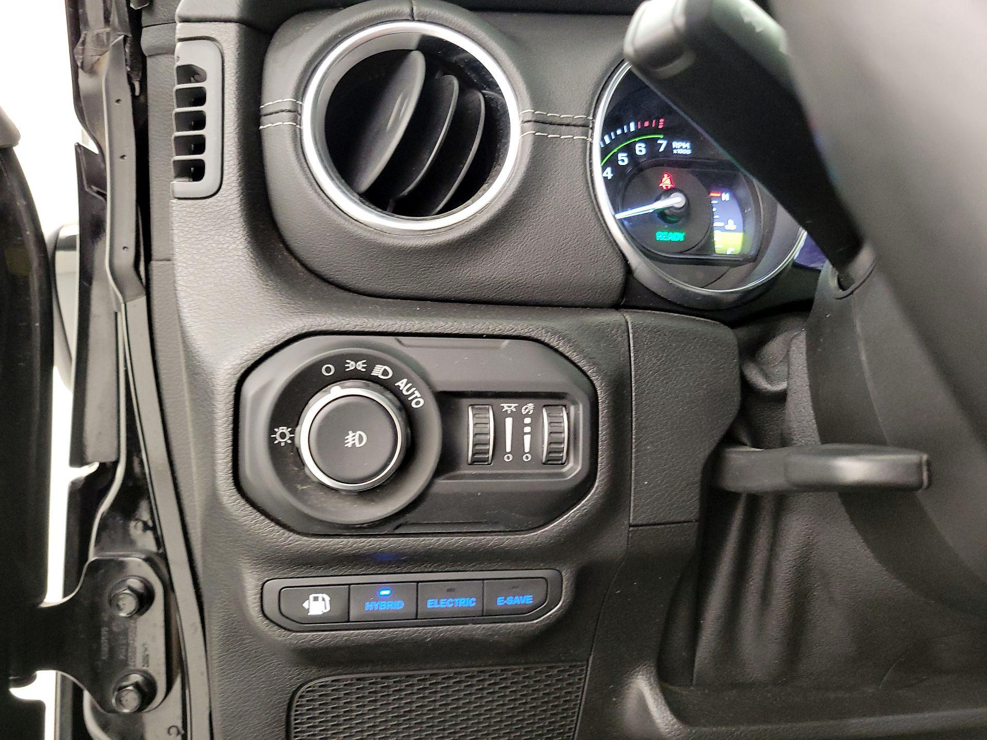 Thumbnail: 2021 Jeep Wrangler - 13