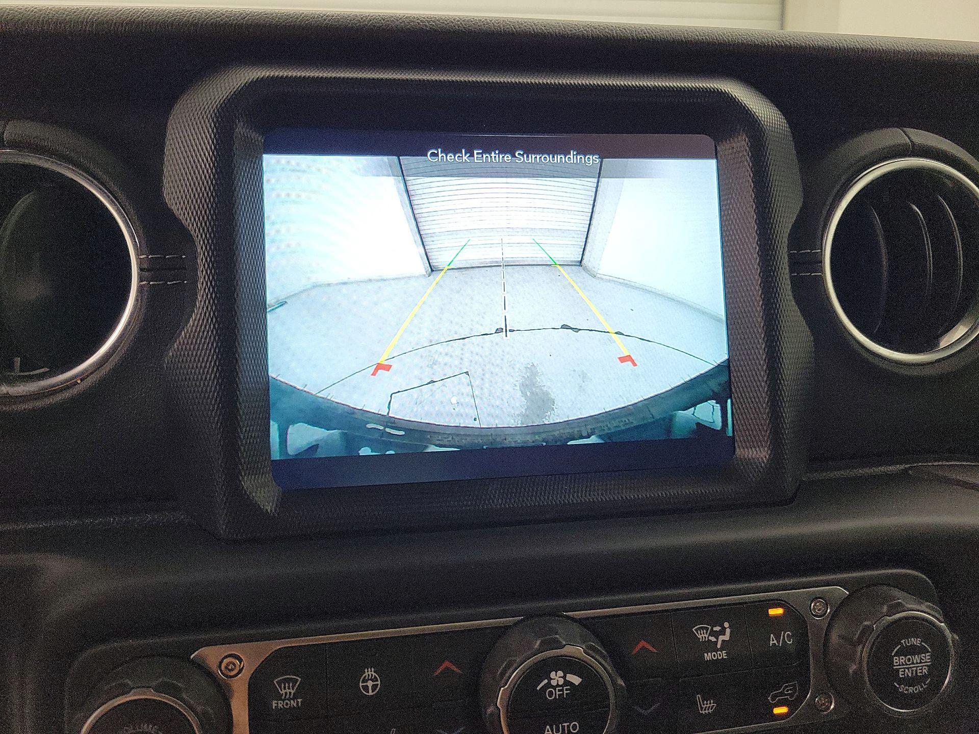 Thumbnail: 2021 Jeep Wrangler - 15