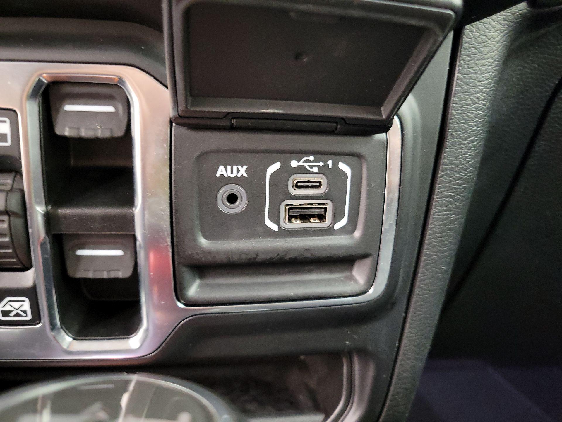 Thumbnail: 2021 Jeep Wrangler - 19