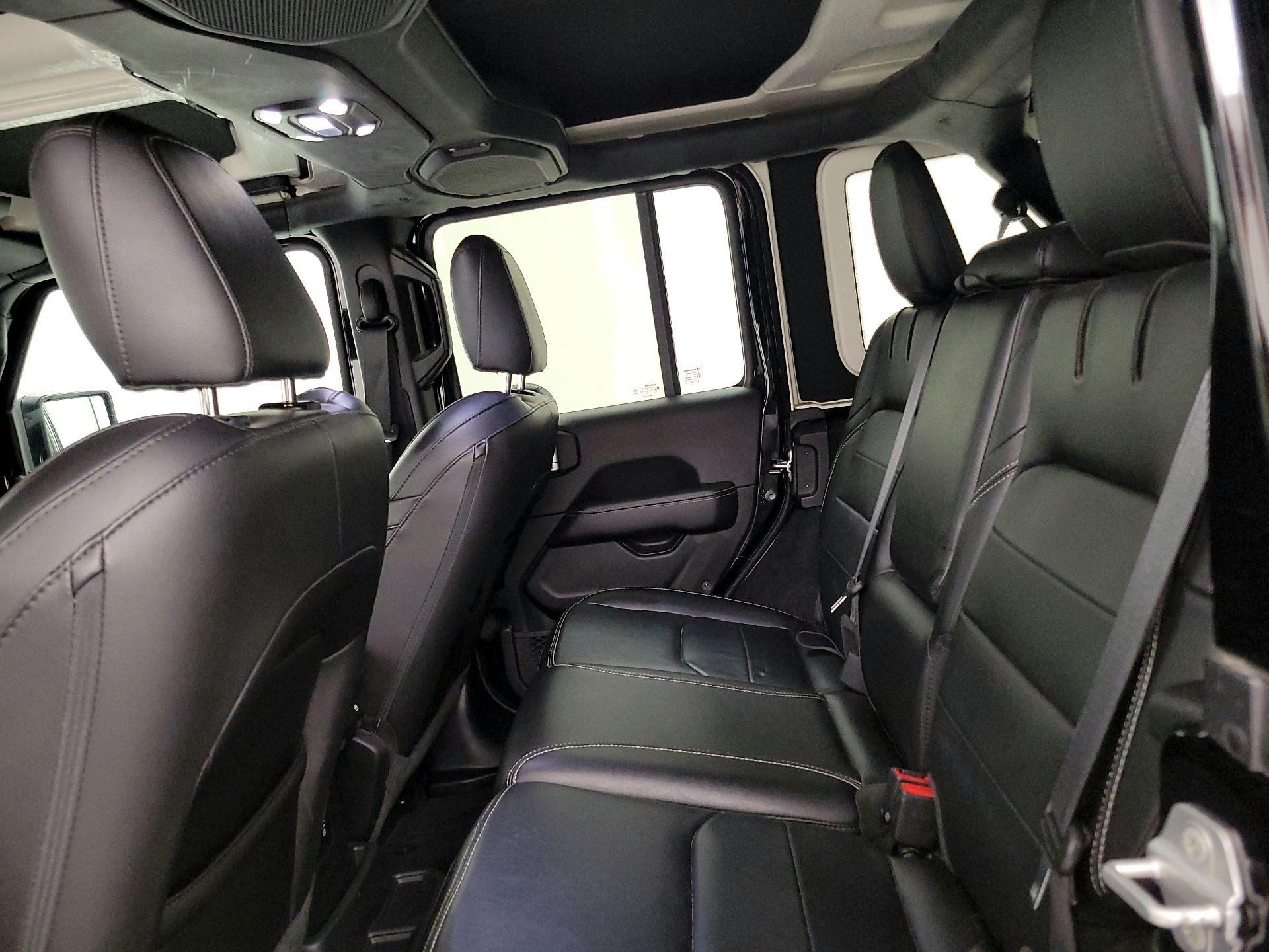 Thumbnail: 2021 Jeep Wrangler - 20