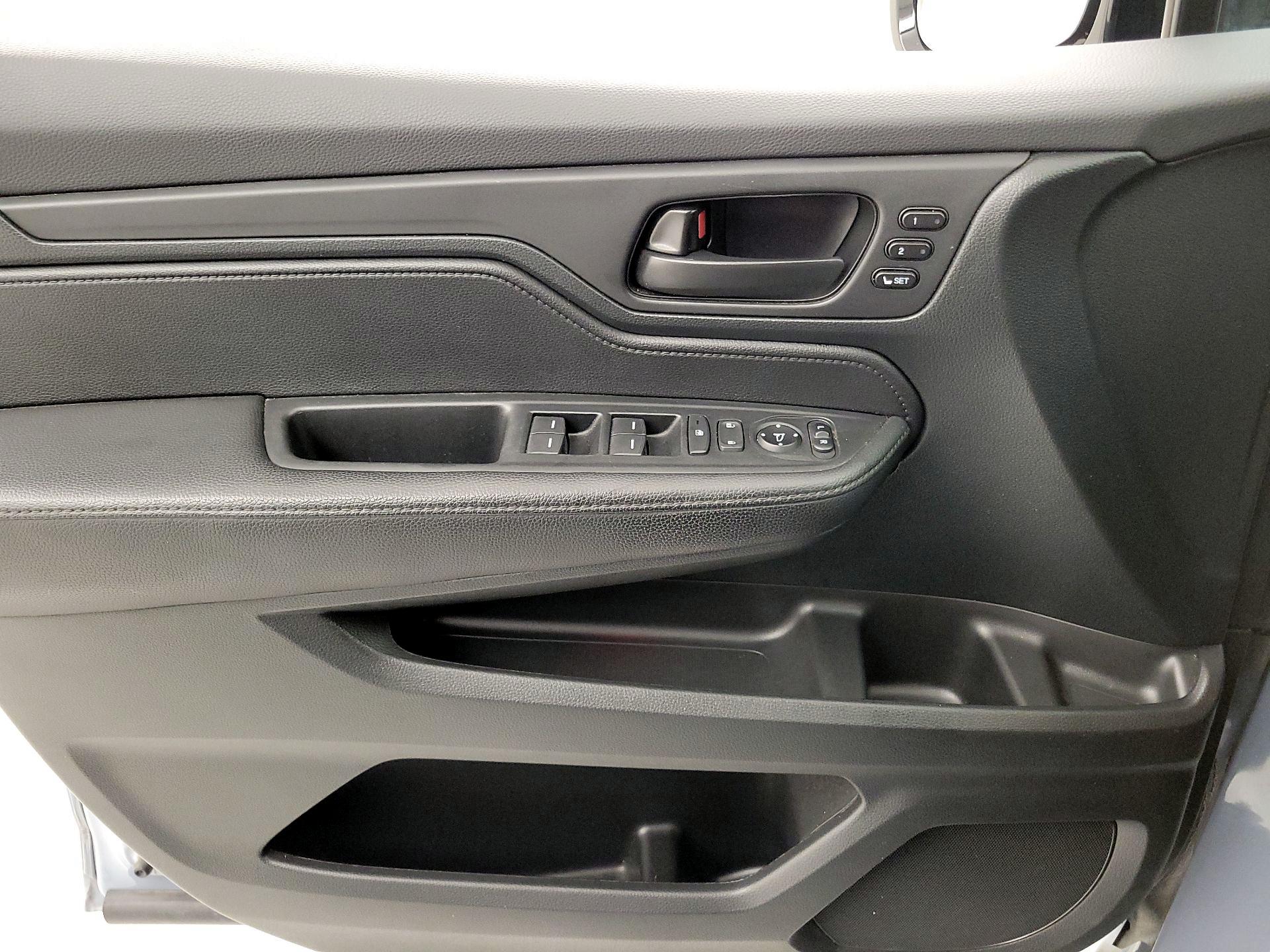 Thumbnail: 2023 Honda Odyssey - 12