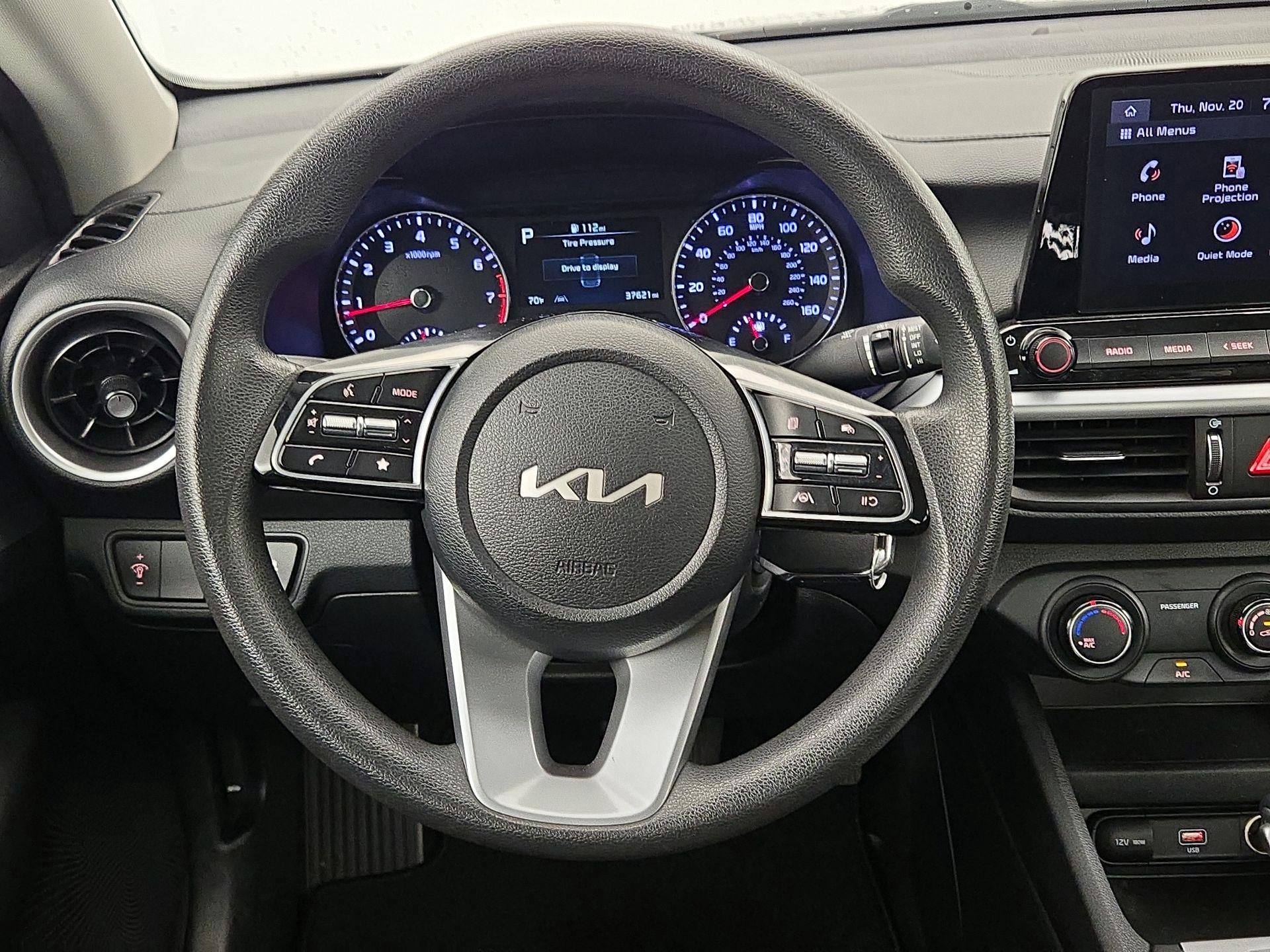 Thumbnail: 2022 Kia Forte - 10