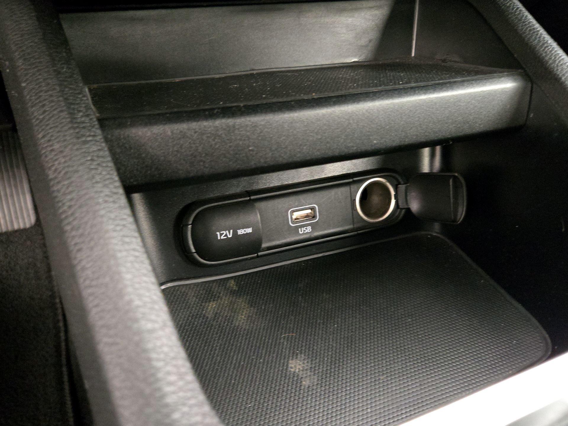 Thumbnail: 2022 Kia Forte - 18