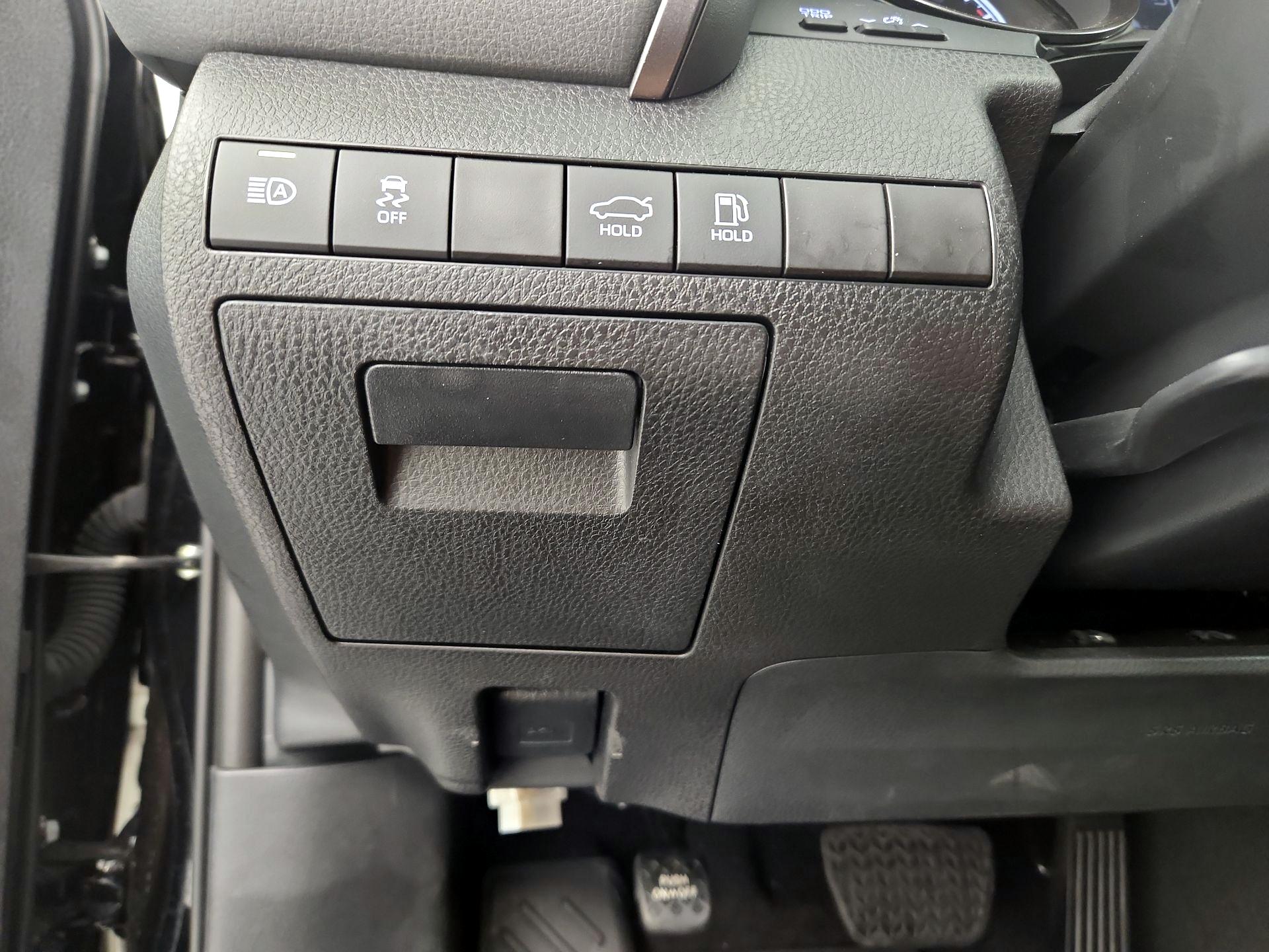 Thumbnail: 2023 Toyota Camry - 13