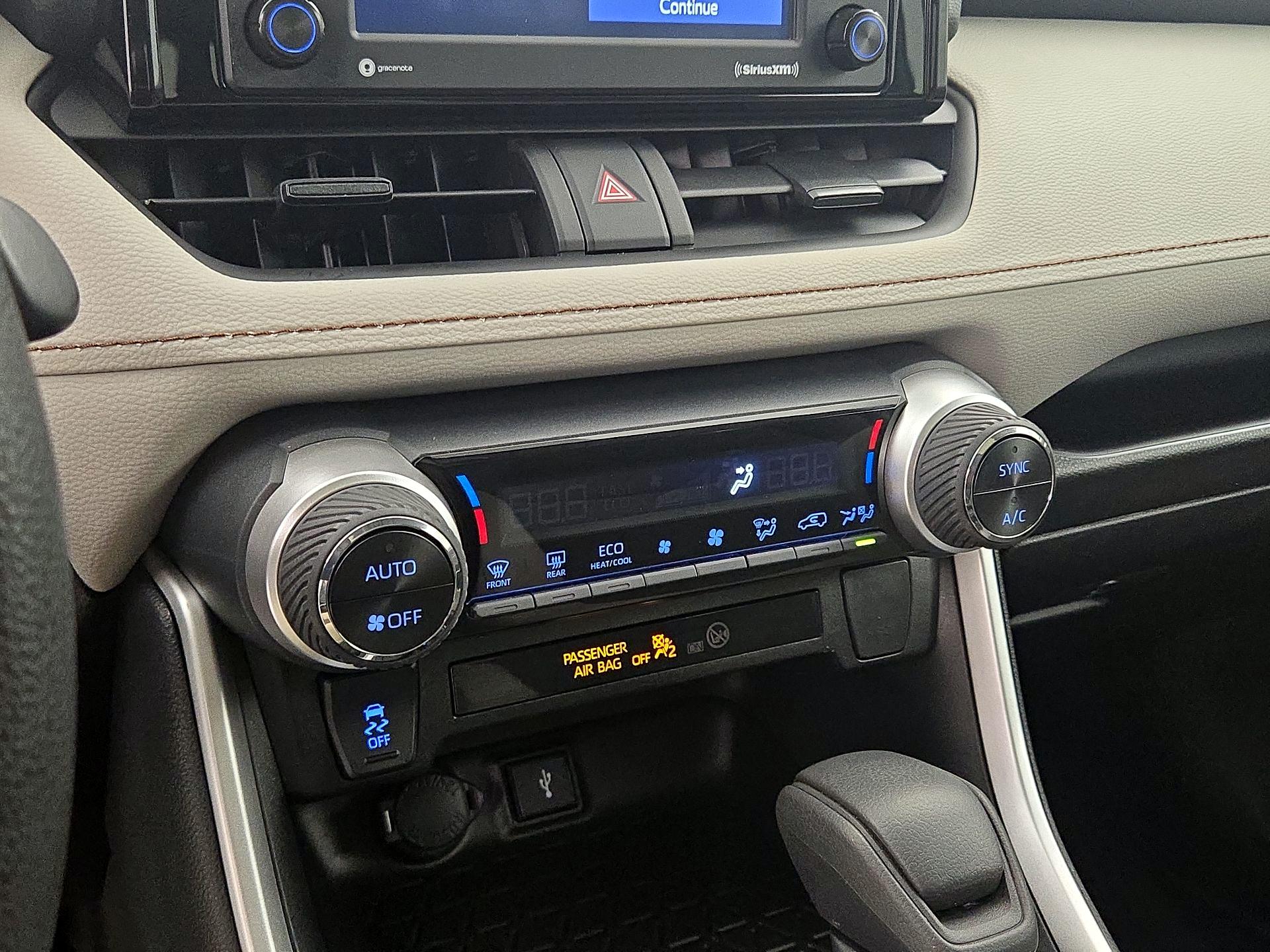 Thumbnail: 2022 Toyota RAV4 - 16