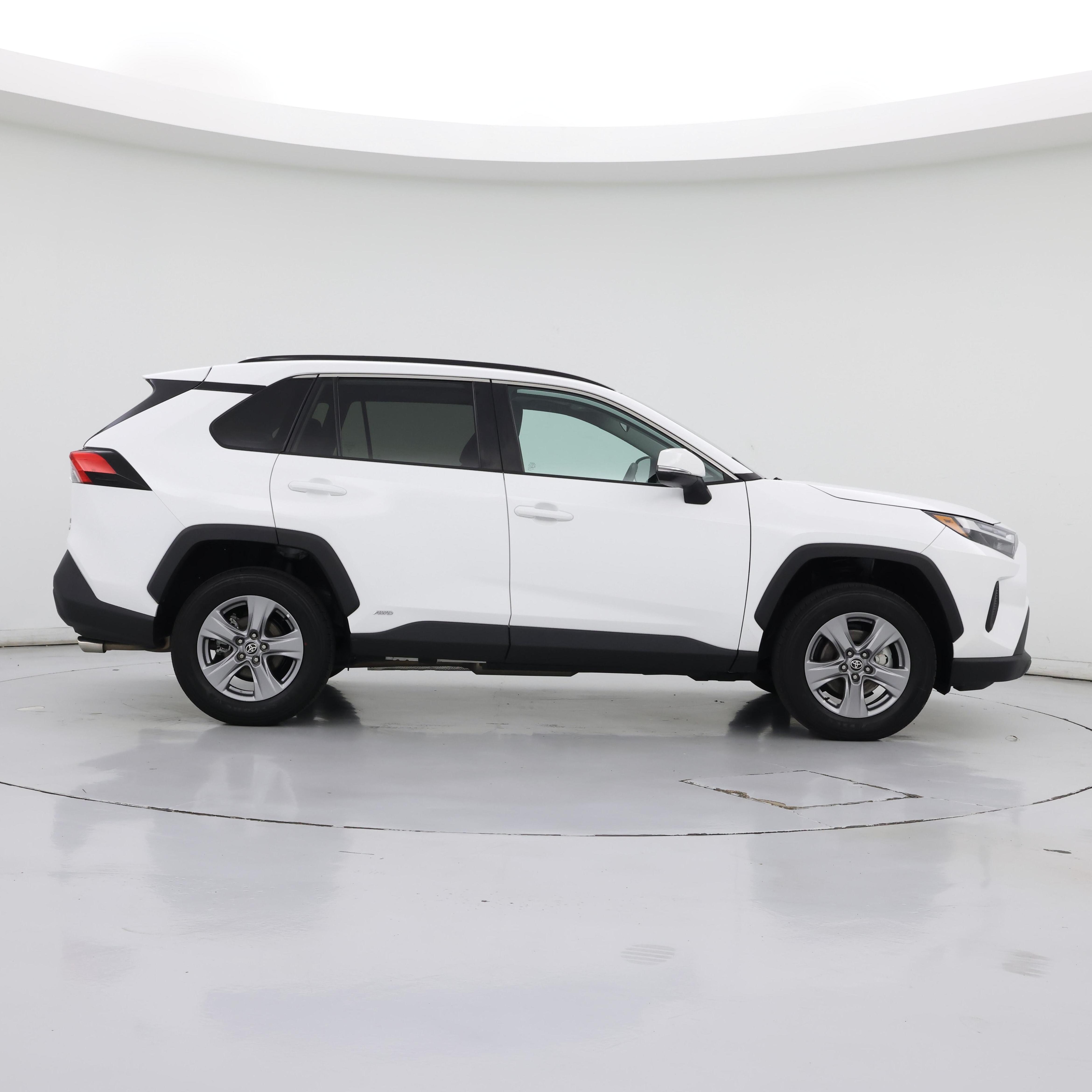 Thumbnail: 2022 Toyota RAV4 - 7