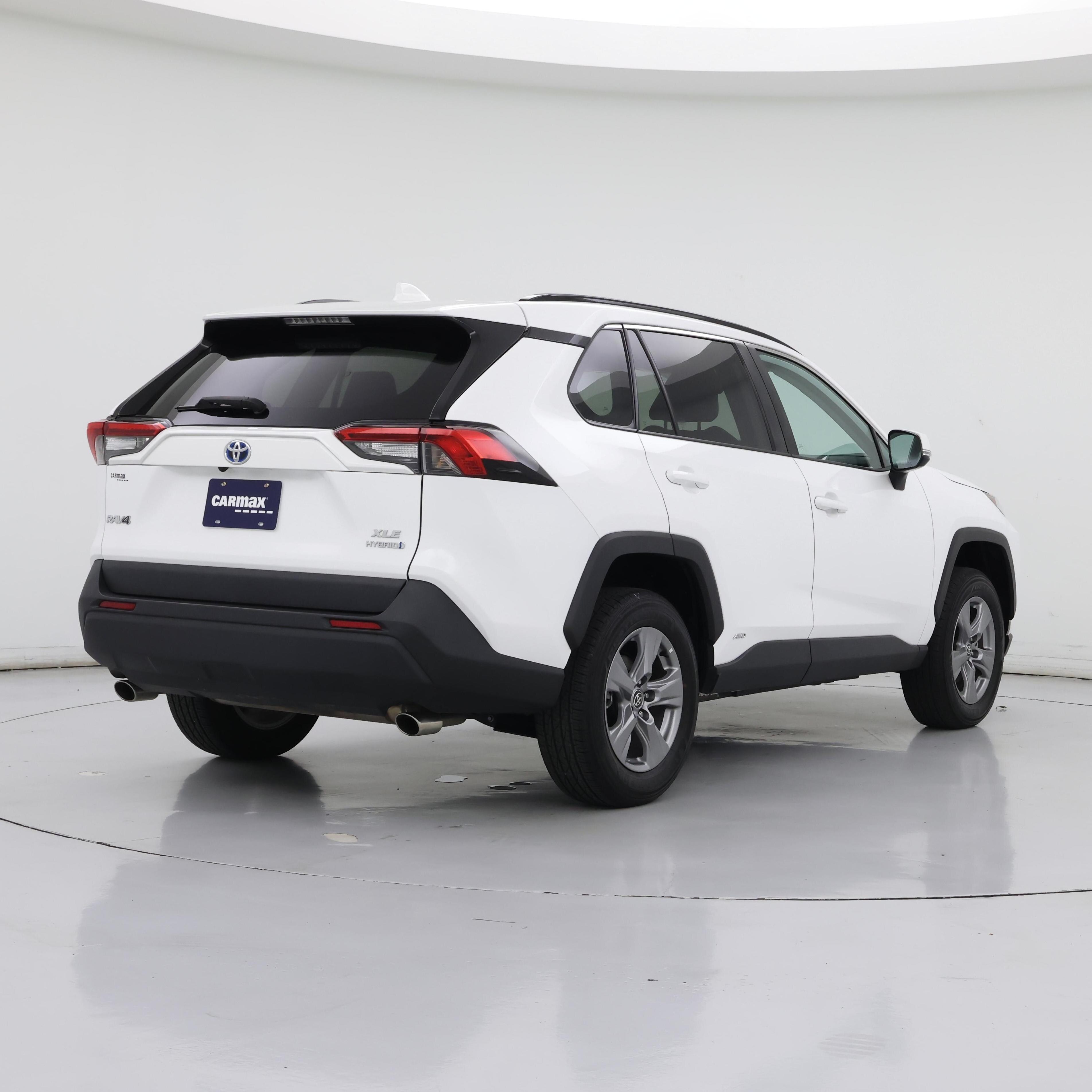 Thumbnail: 2022 Toyota RAV4 - 8