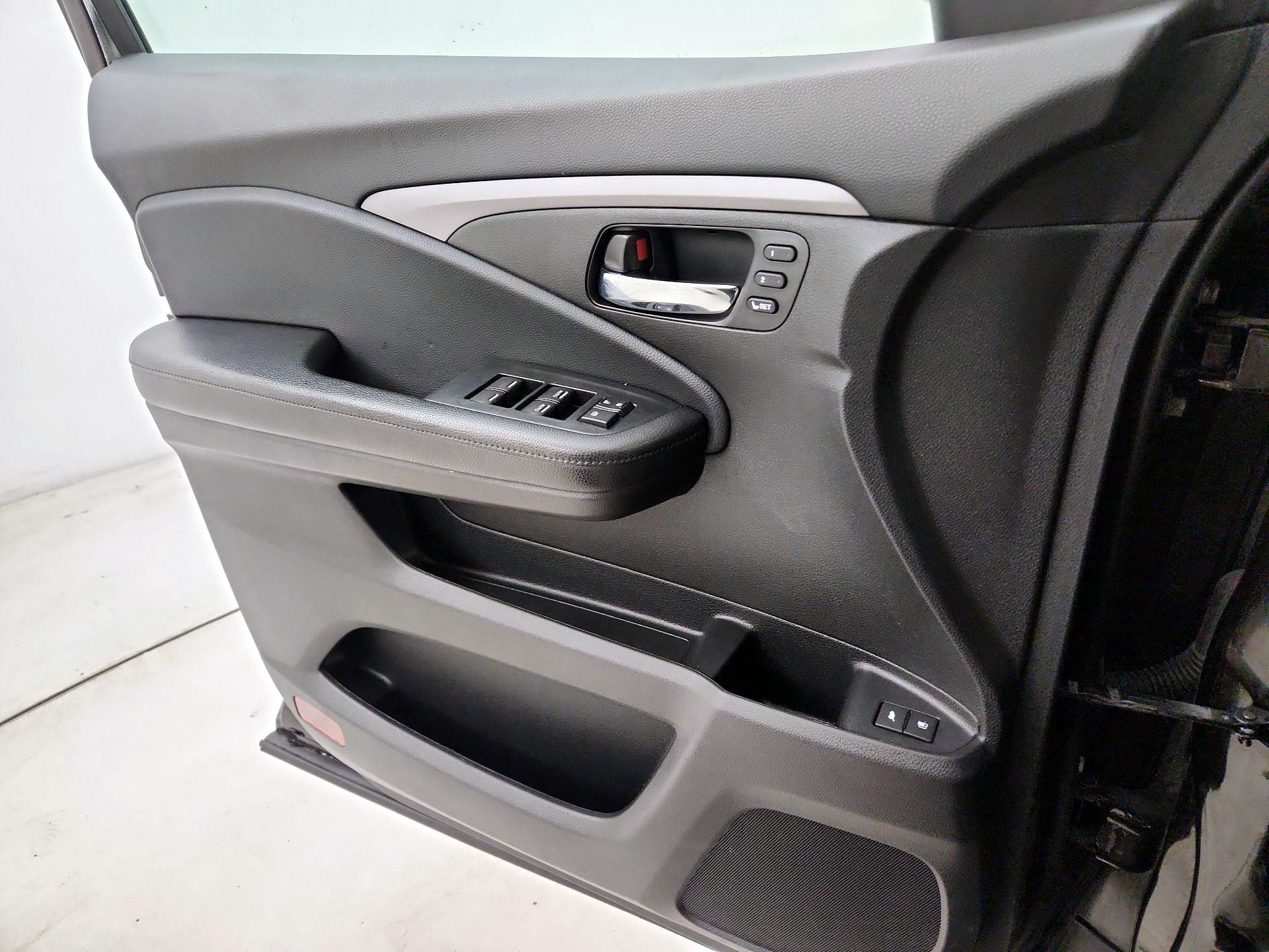 Thumbnail: 2020 Honda Passport - 12