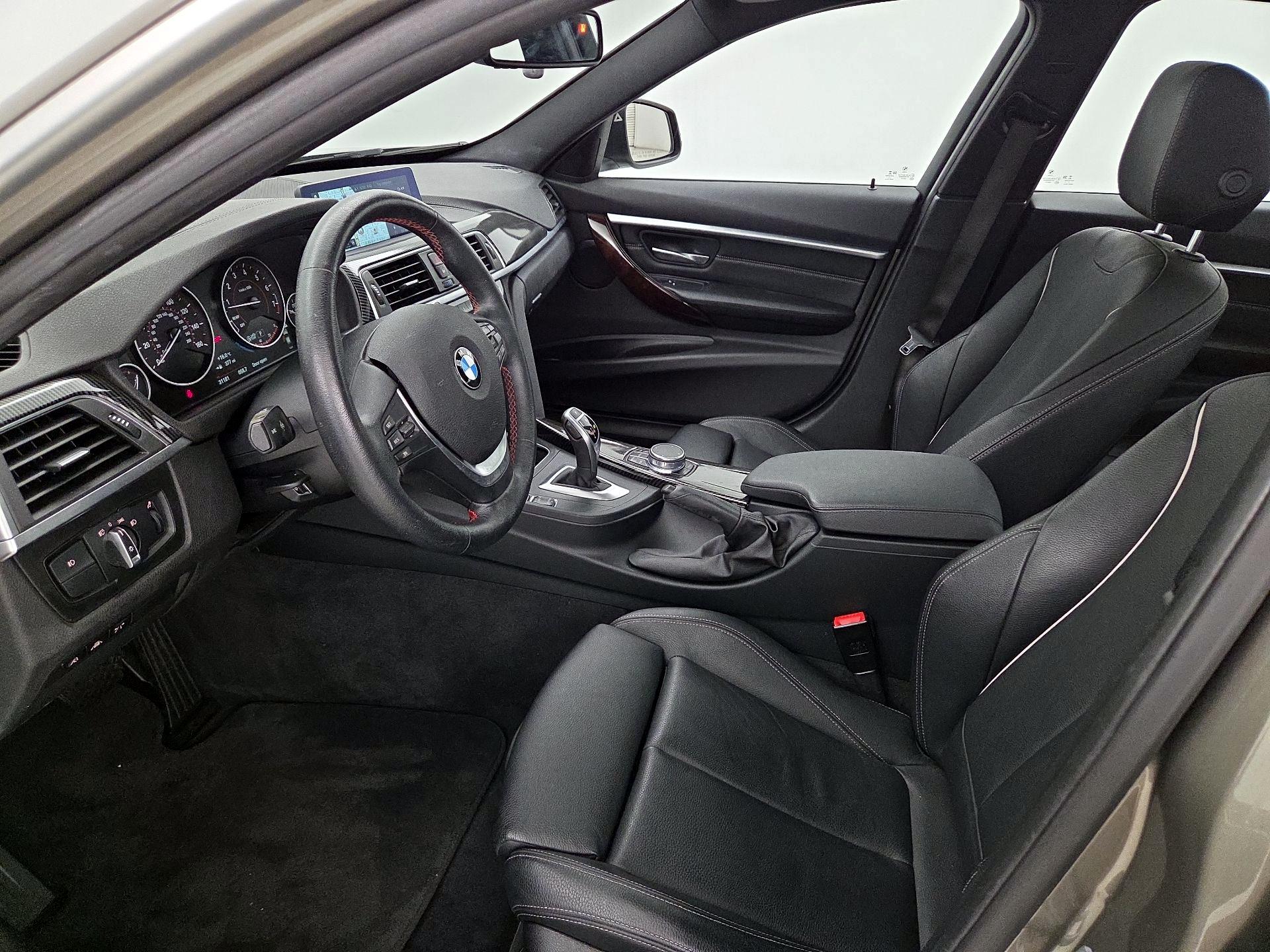 Thumbnail: 2018 BMW 3 Series - 11