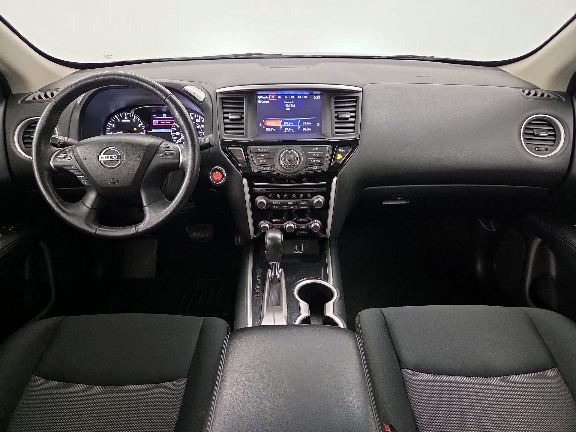 Thumbnail: 2018 Nissan Pathfinder - 9