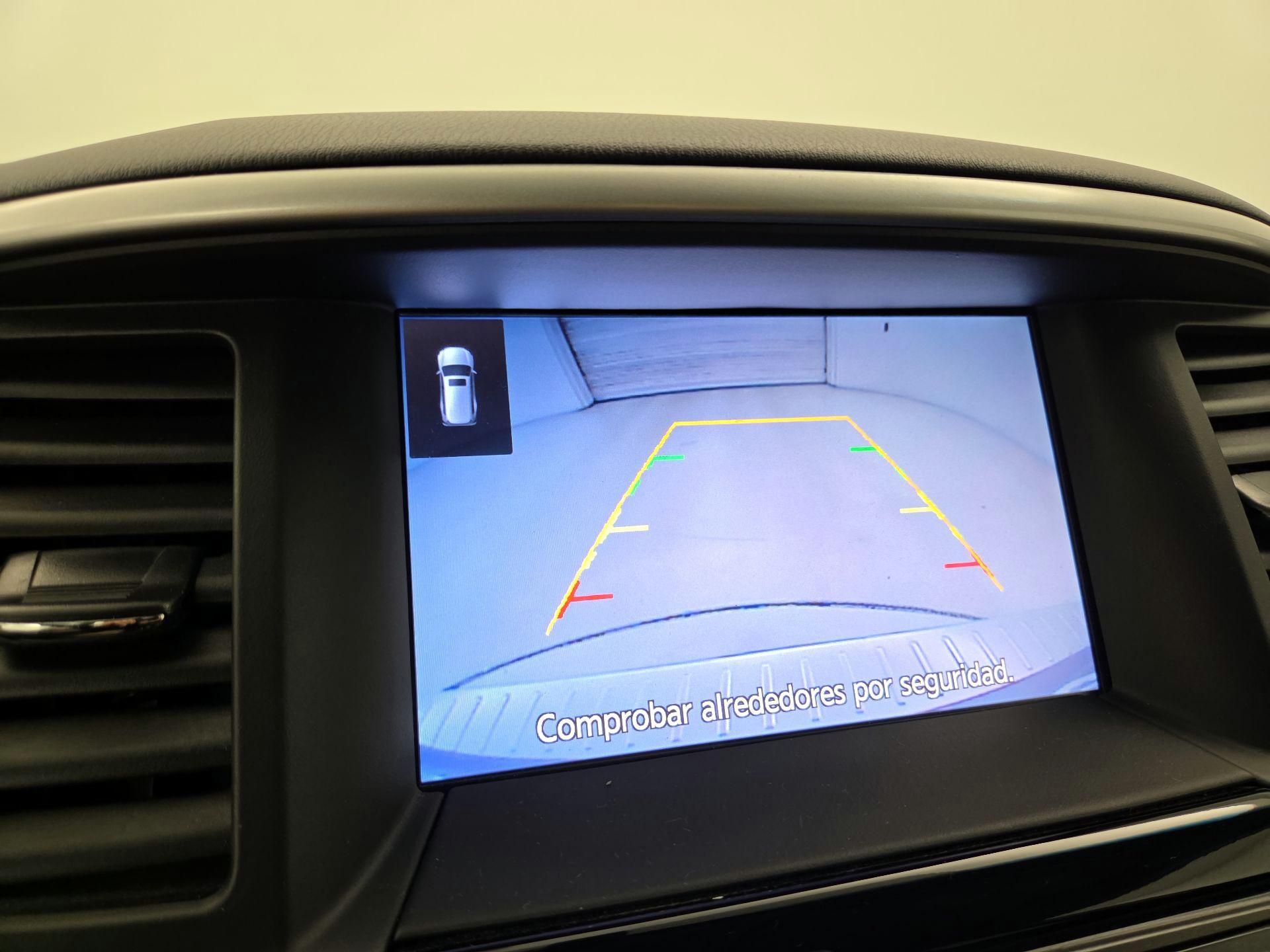 Thumbnail: 2018 Nissan Pathfinder - 14