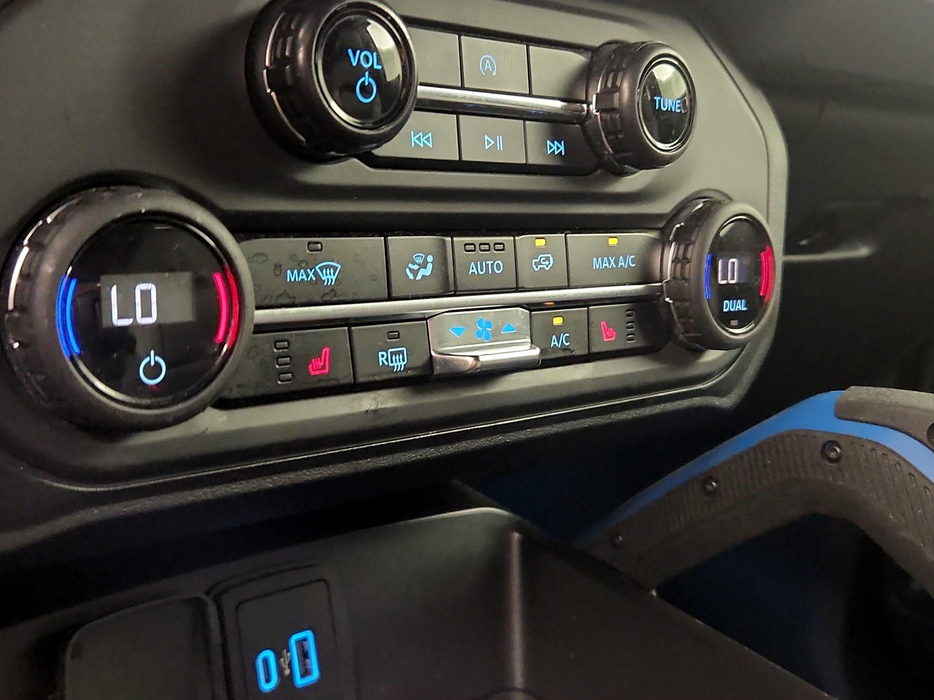 Thumbnail: 2024 Ford Bronco - 17