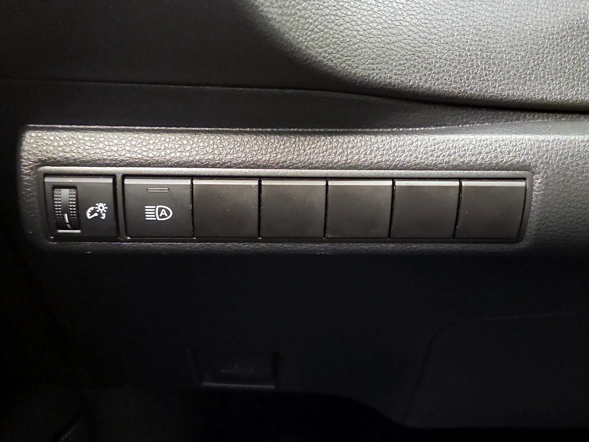 Thumbnail: 2021 Toyota Corolla - 13