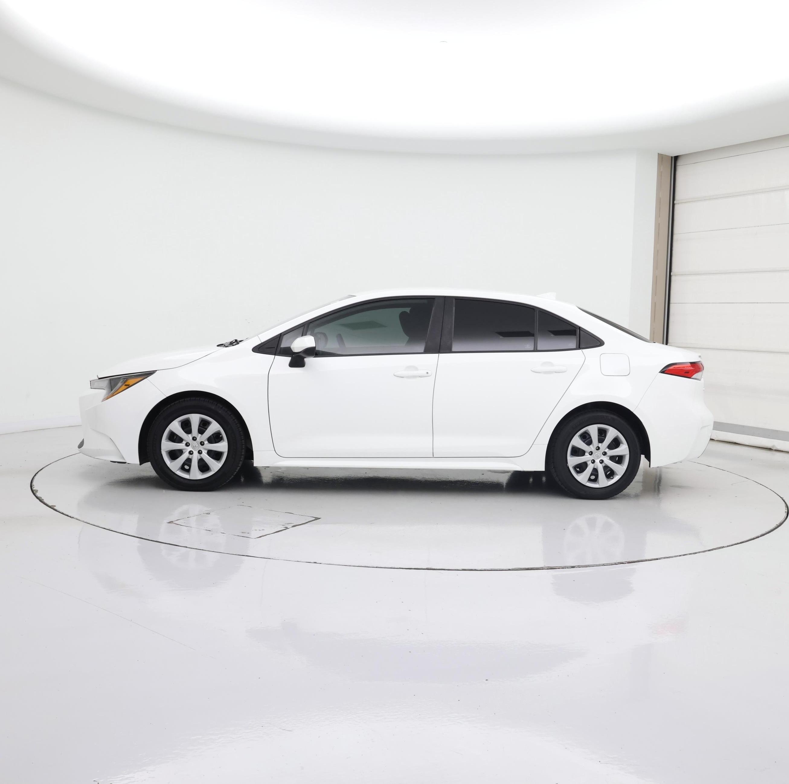 Thumbnail: 2021 Toyota Corolla - 3