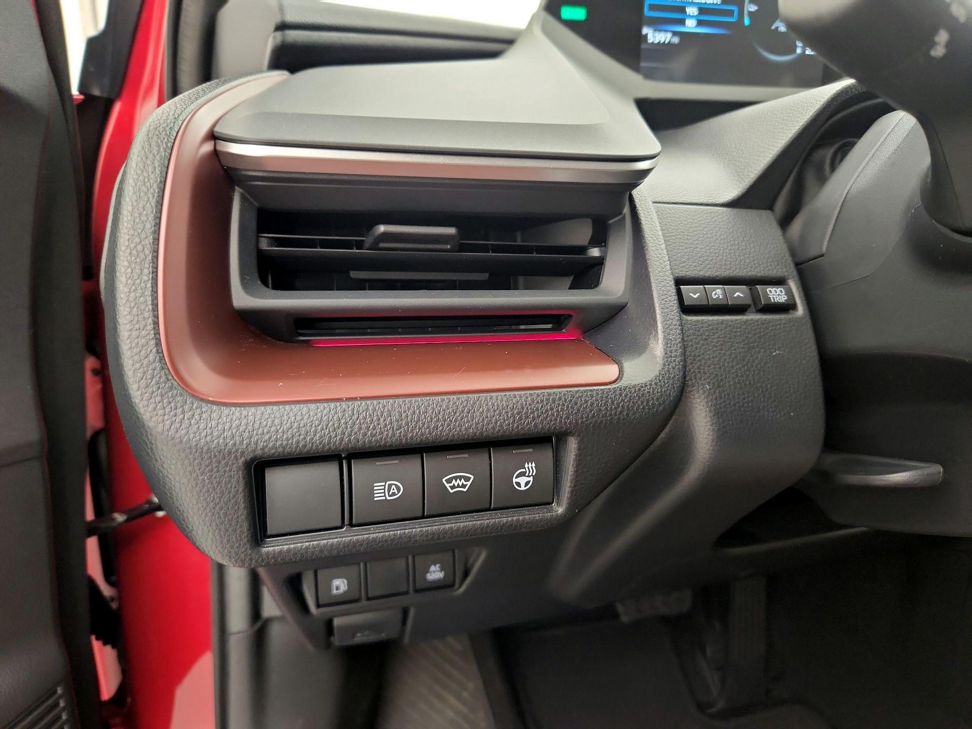 Thumbnail: 2024 Toyota Prius Prime - 13