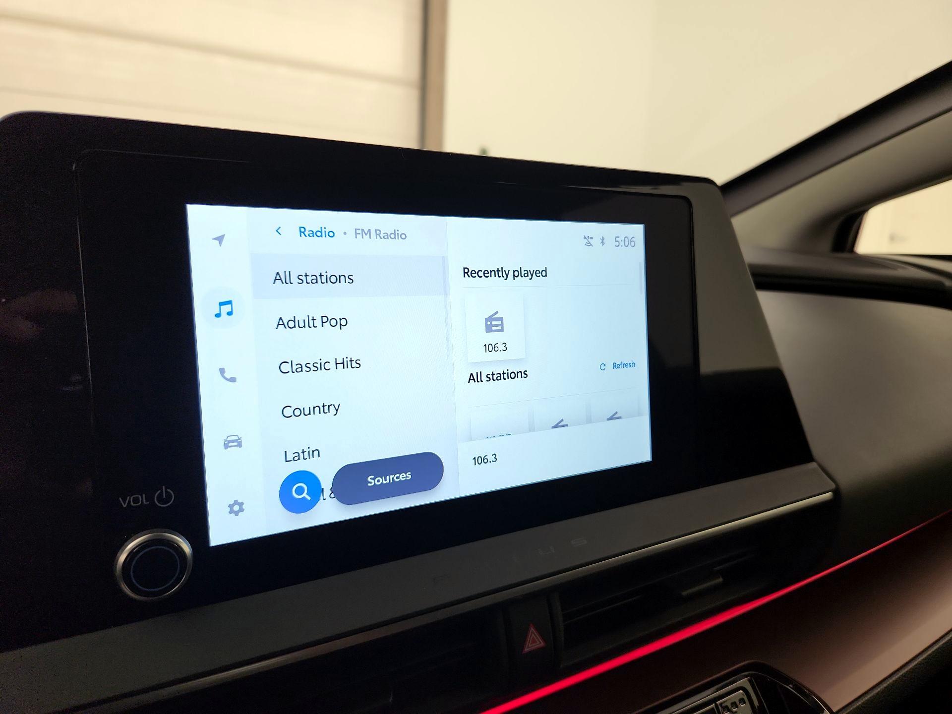 Thumbnail: 2024 Toyota Prius Prime - 15