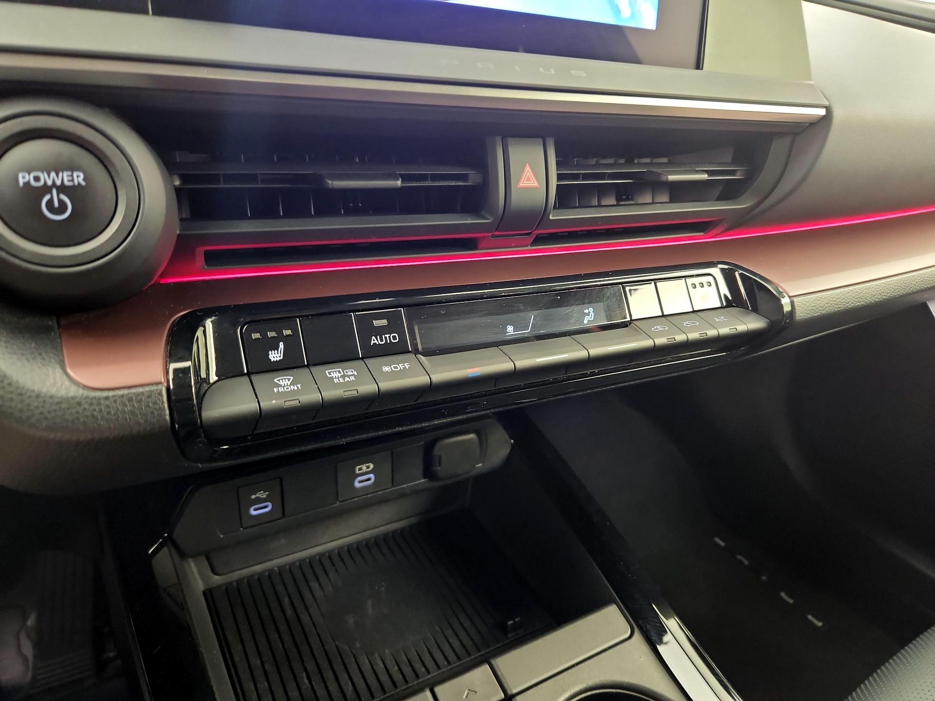 Thumbnail: 2024 Toyota Prius Prime - 16