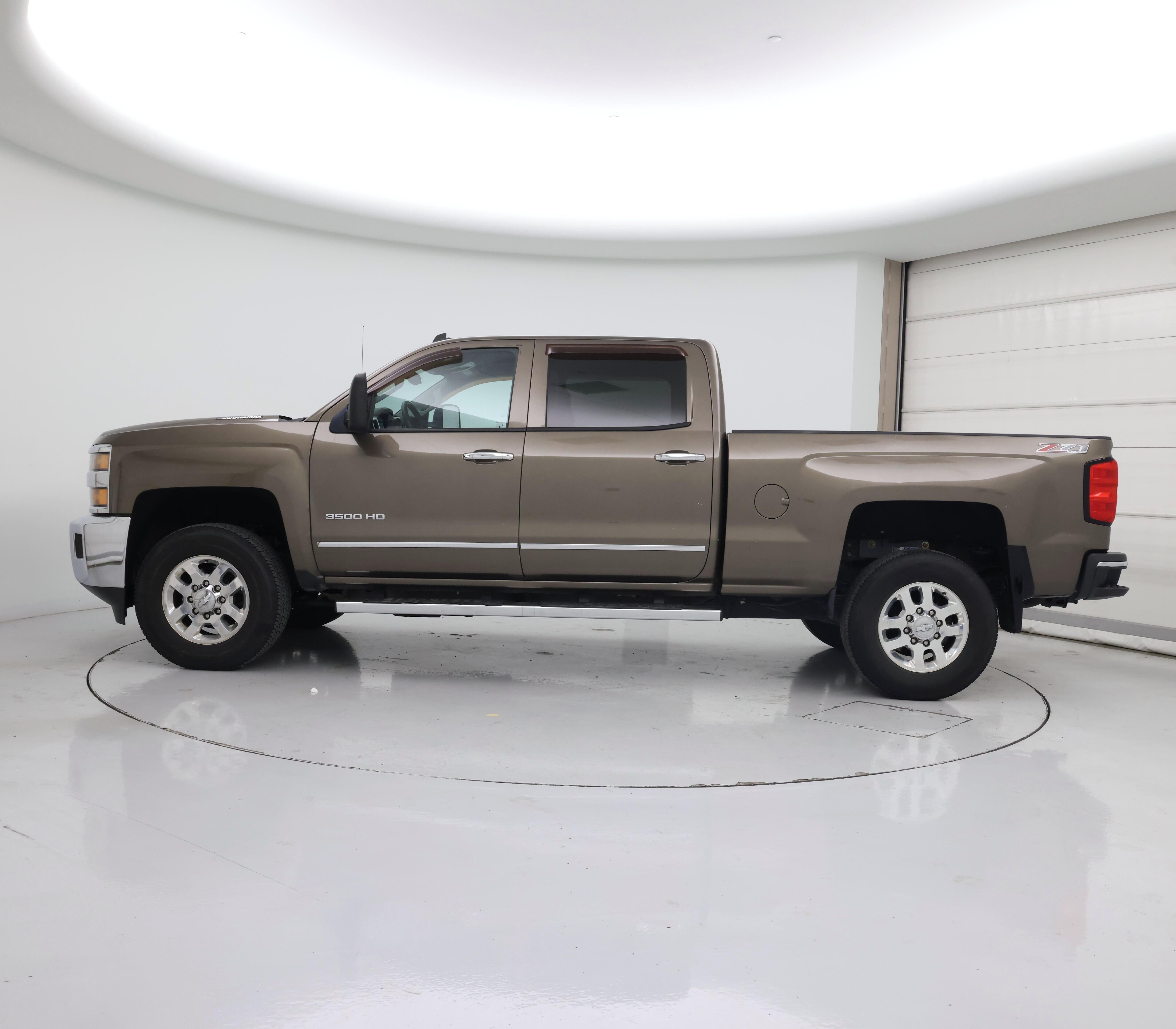 Thumbnail: 2015 Chevrolet Silverado 3500 - 3