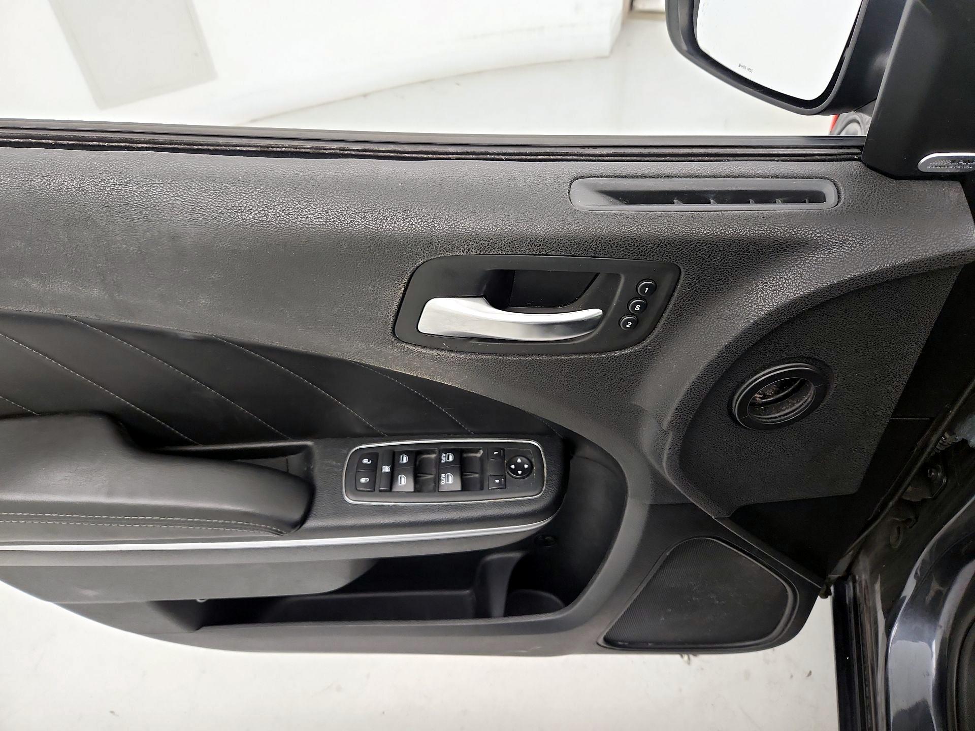 Thumbnail: 2018 Dodge Charger - 12