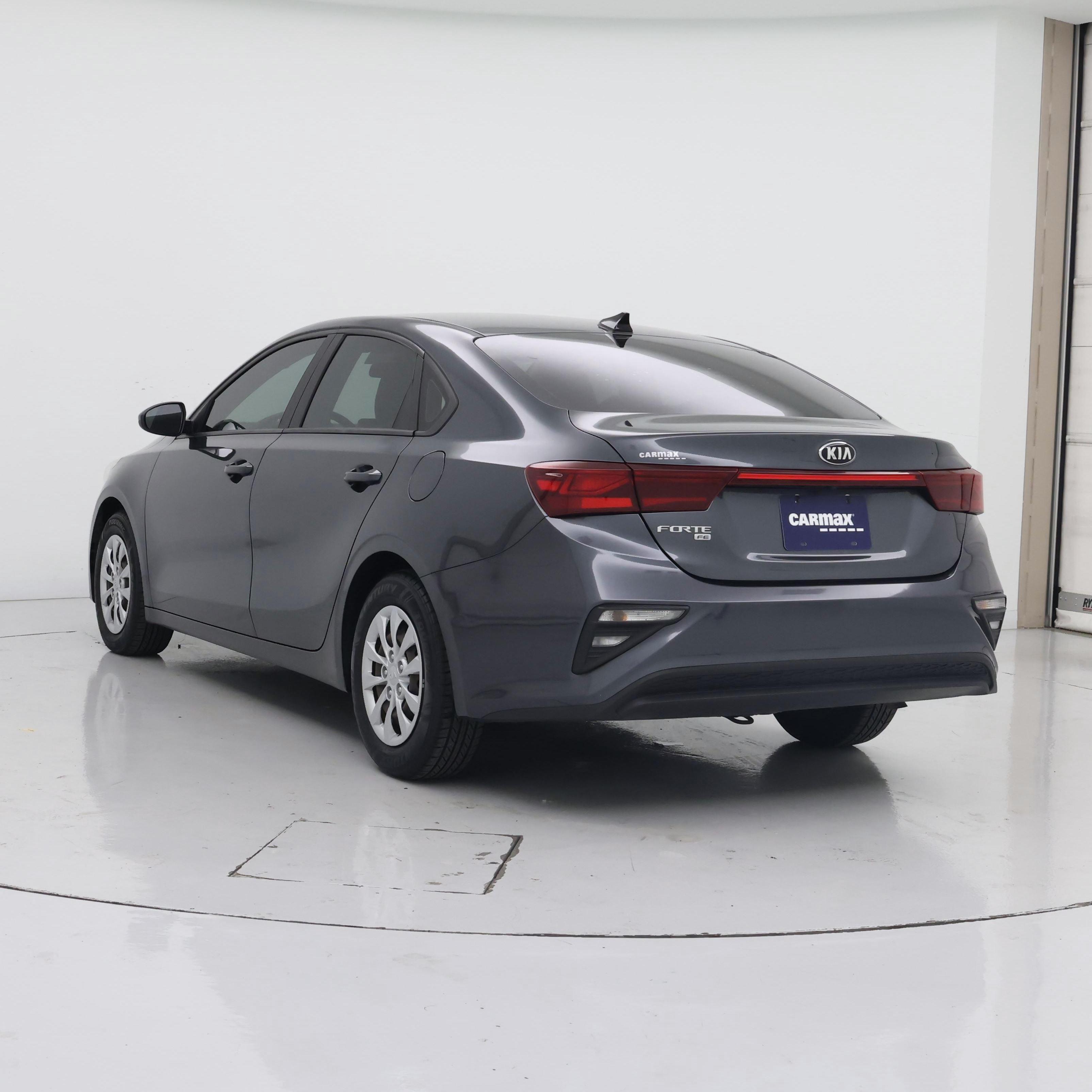 Thumbnail: 2021 Kia Forte - 2