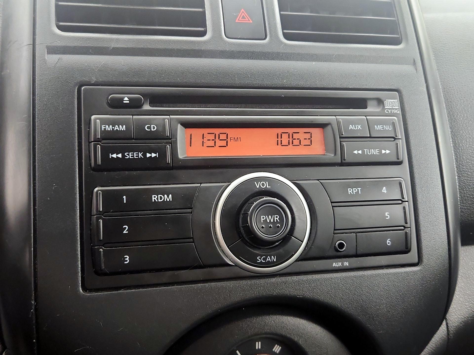 Thumbnail: 2014 Nissan Versa - 14