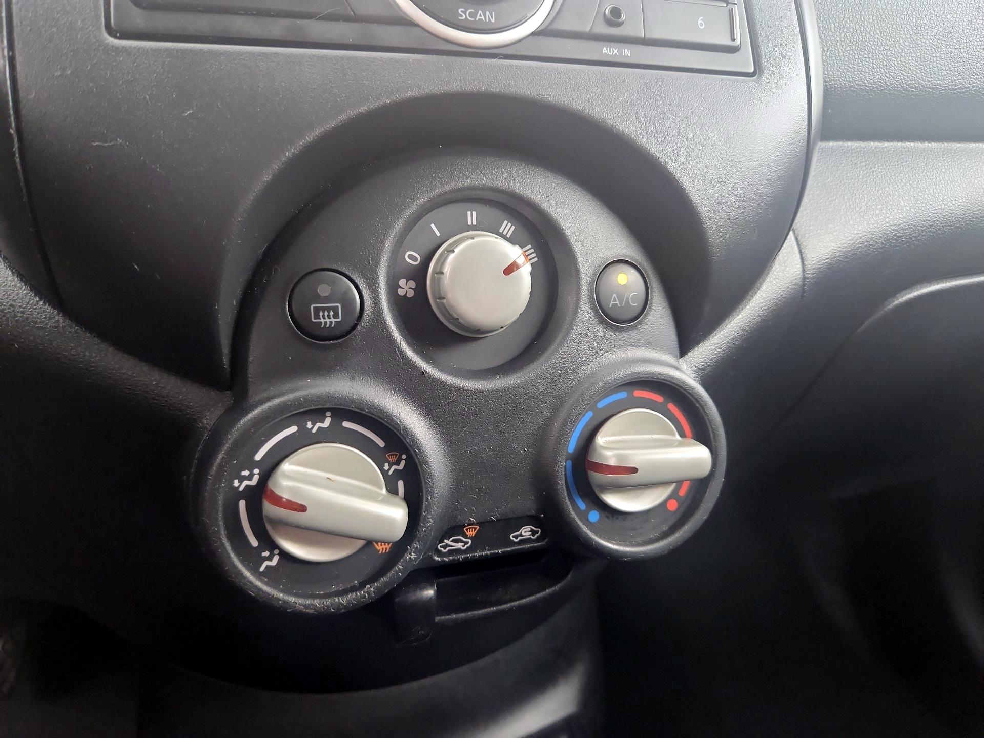 Thumbnail: 2014 Nissan Versa - 15