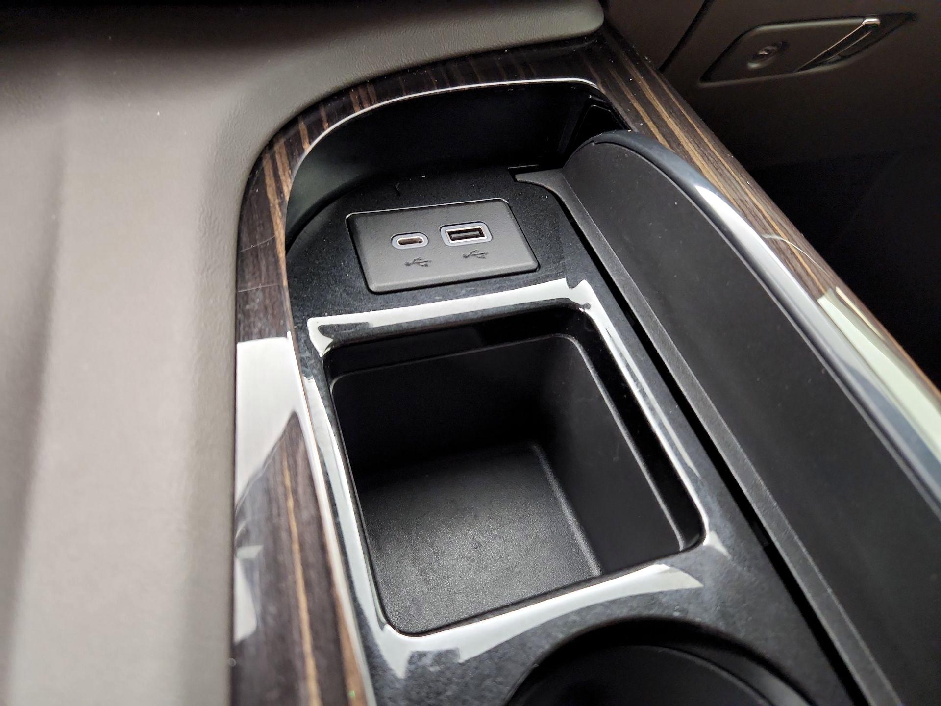 Thumbnail: 2023 Cadillac Escalade - 19