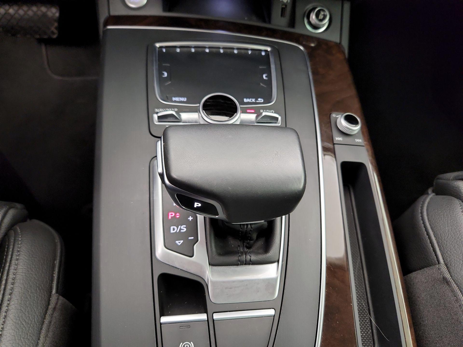 Thumbnail: 2018 Audi Q5 - 18