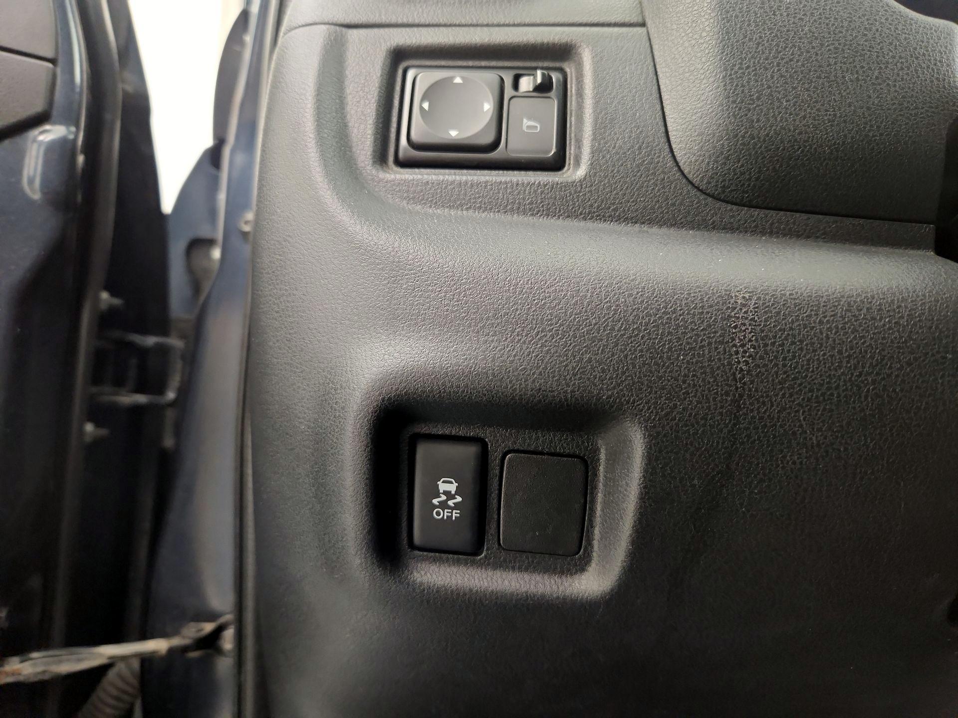 Thumbnail: 2015 Nissan Versa - 13