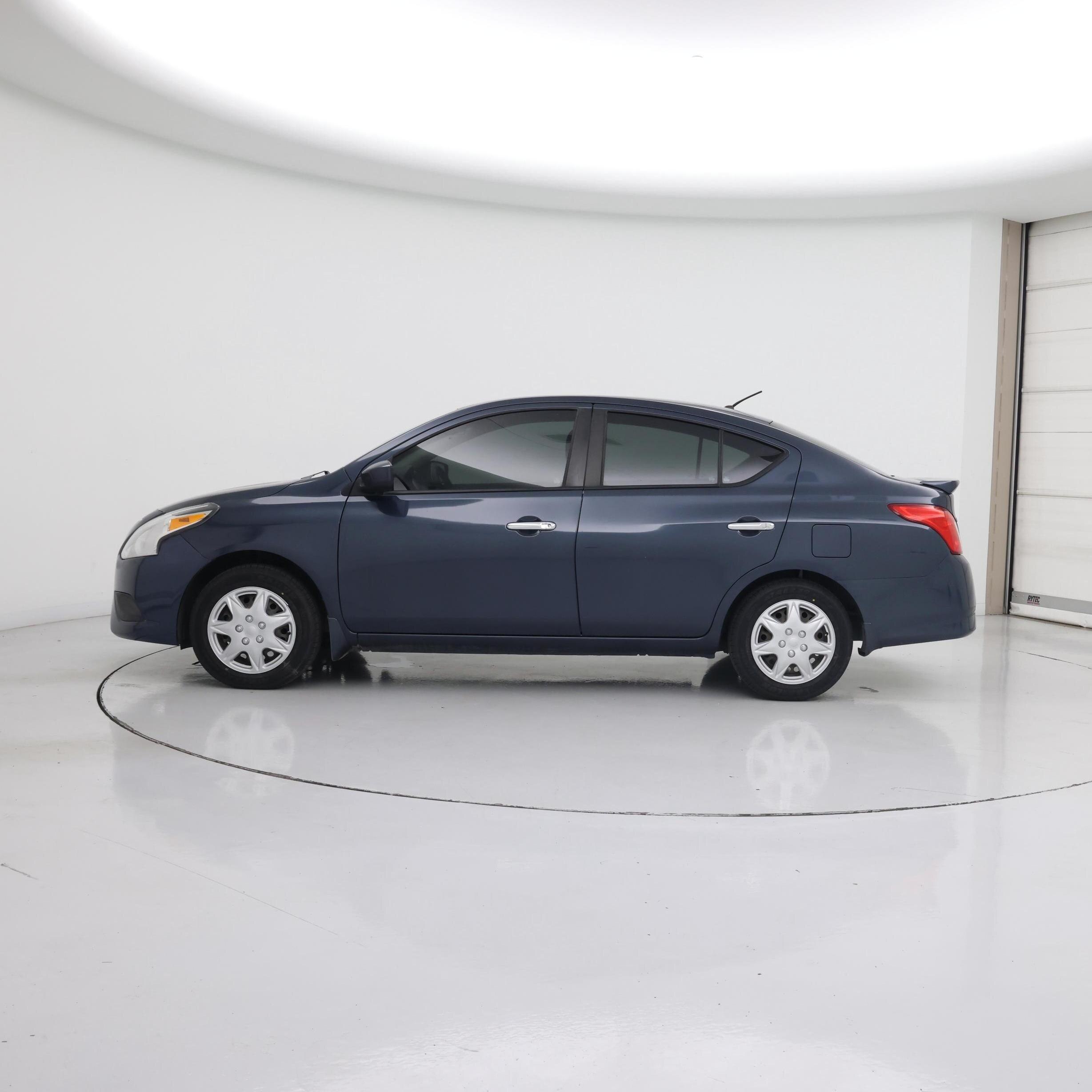 Thumbnail: 2015 Nissan Versa - 3