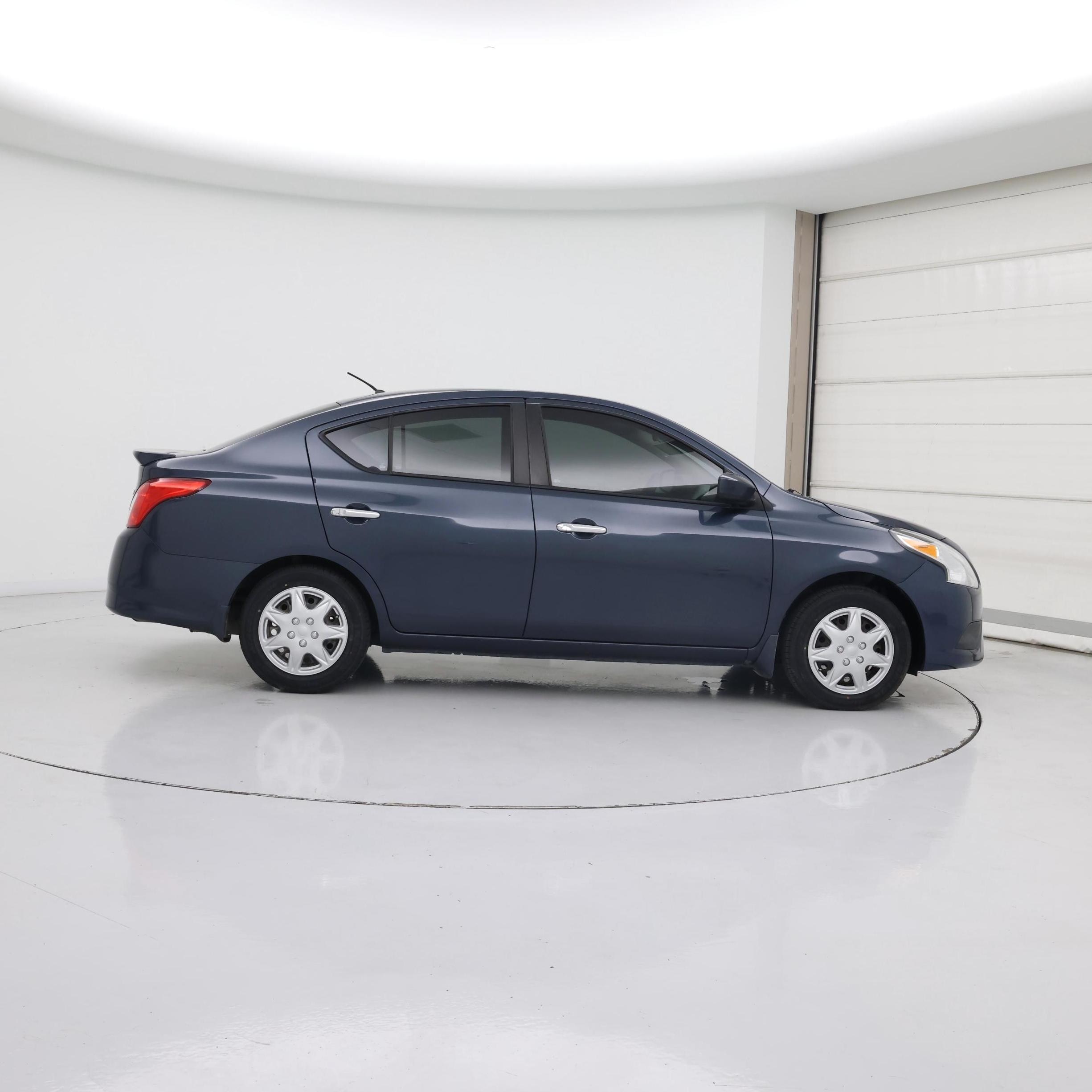 Thumbnail: 2015 Nissan Versa - 7