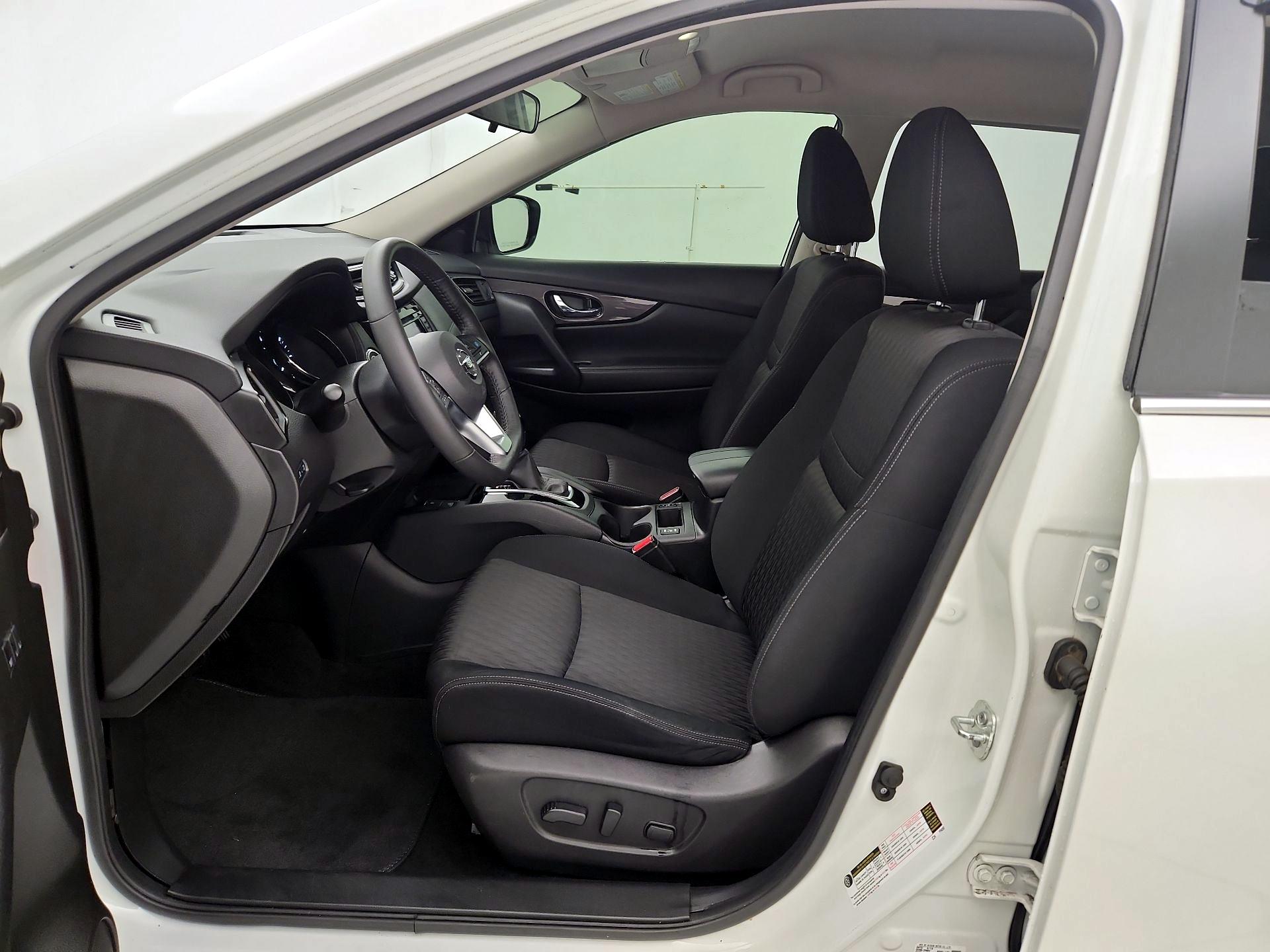 Thumbnail: 2019 Nissan Rogue - 11