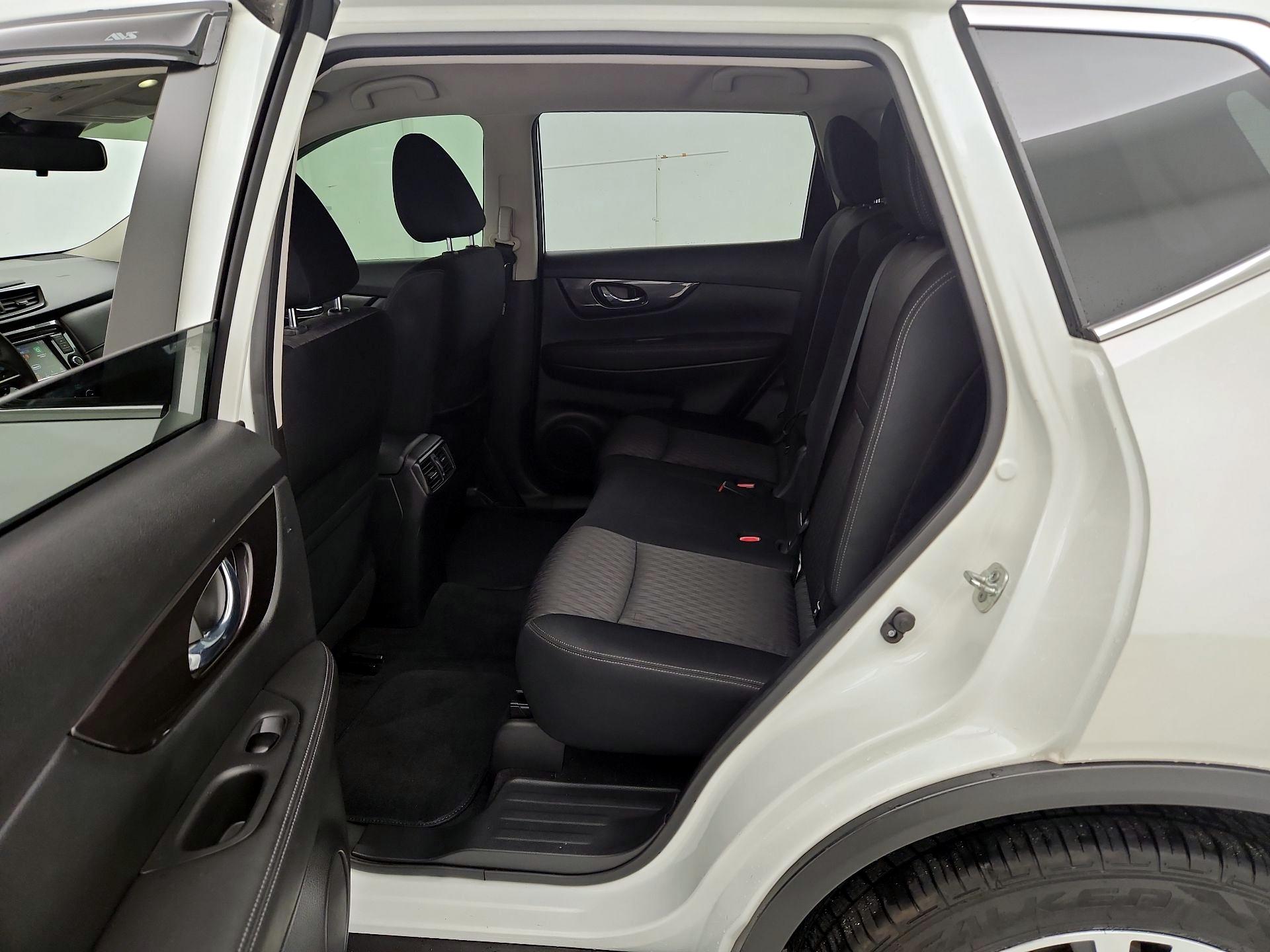 Thumbnail: 2019 Nissan Rogue - 20