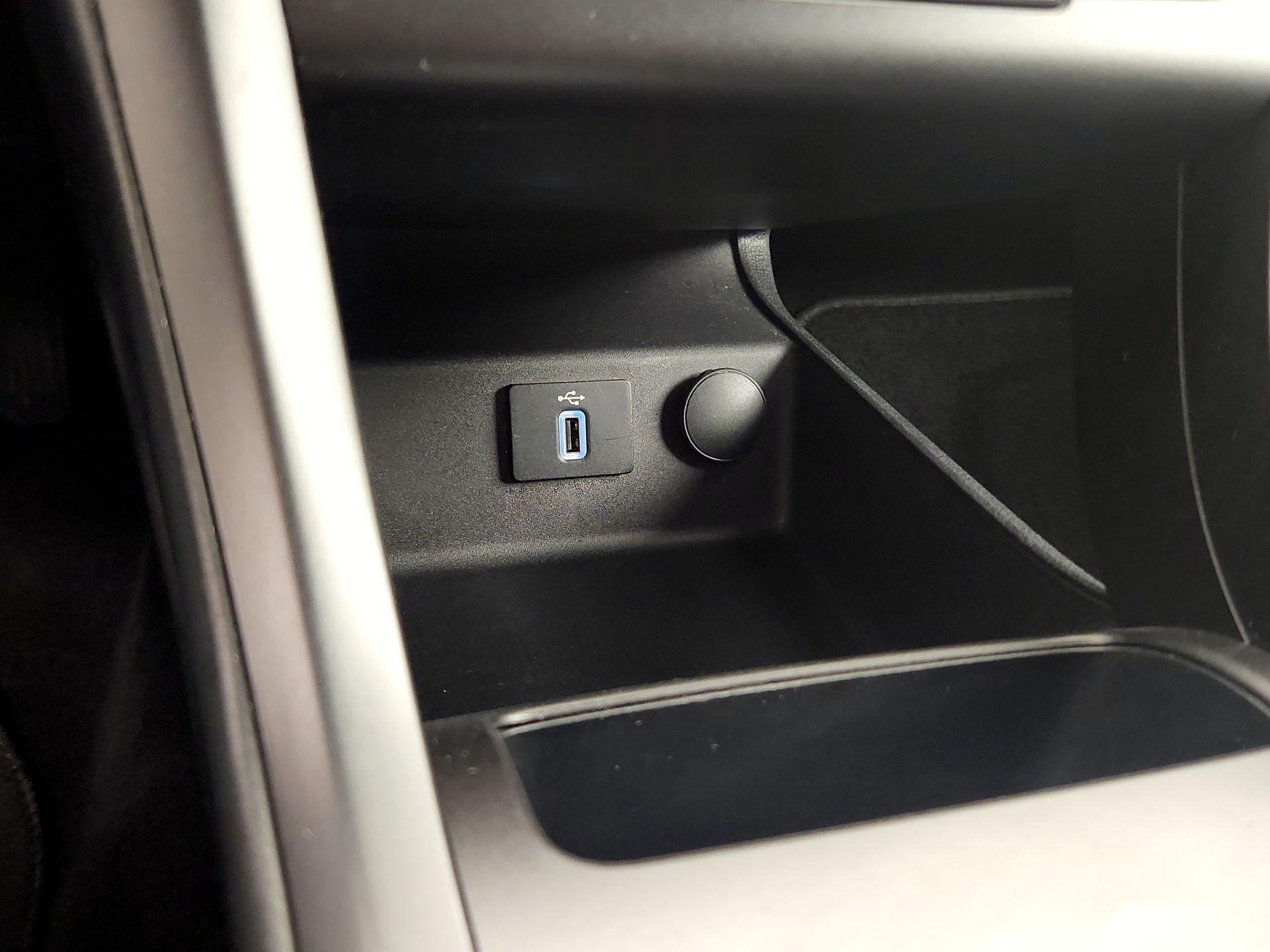 Thumbnail: 2018 Ford Fusion - 18