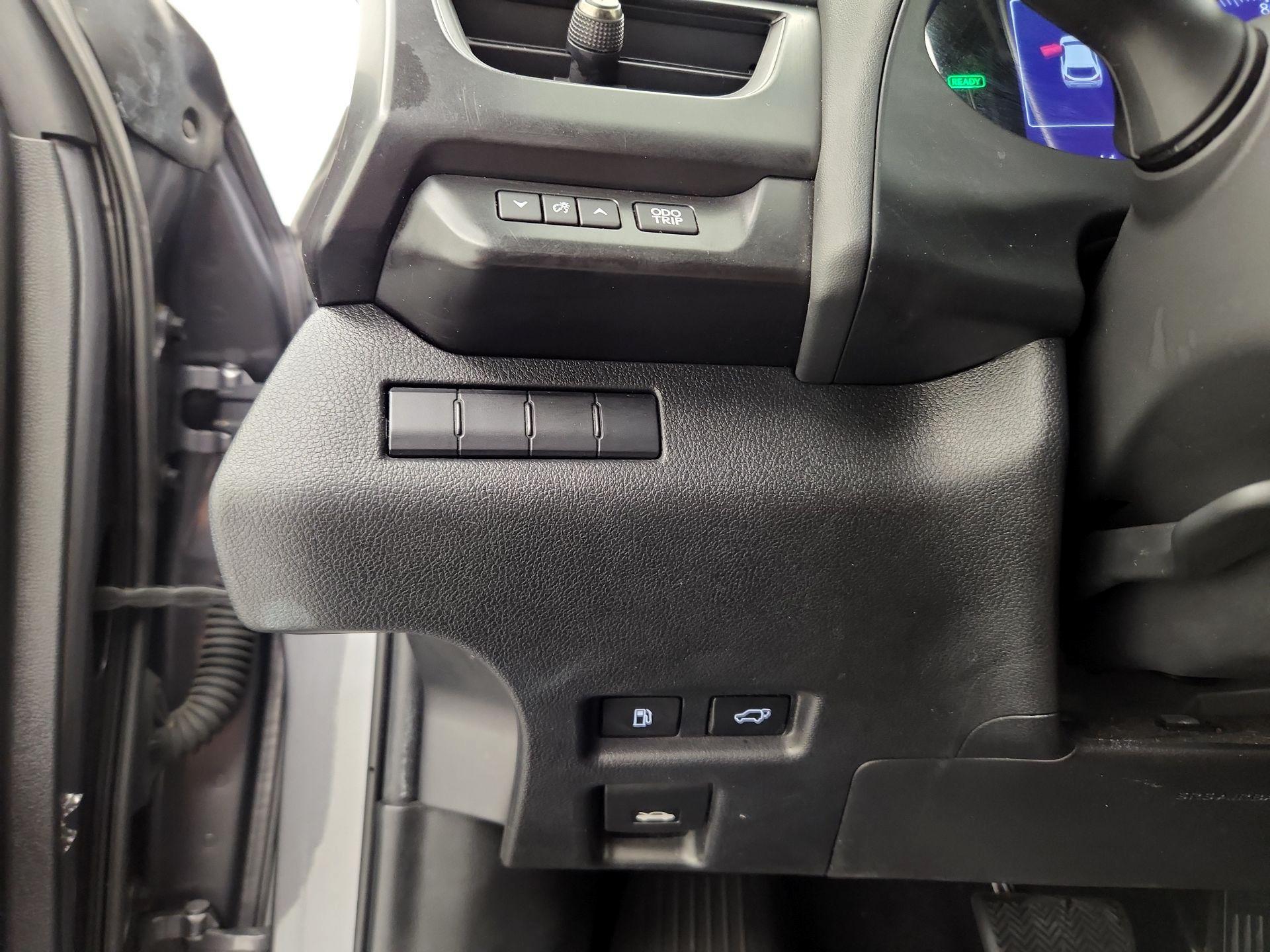 Thumbnail: 2020 Lexus UX - 13