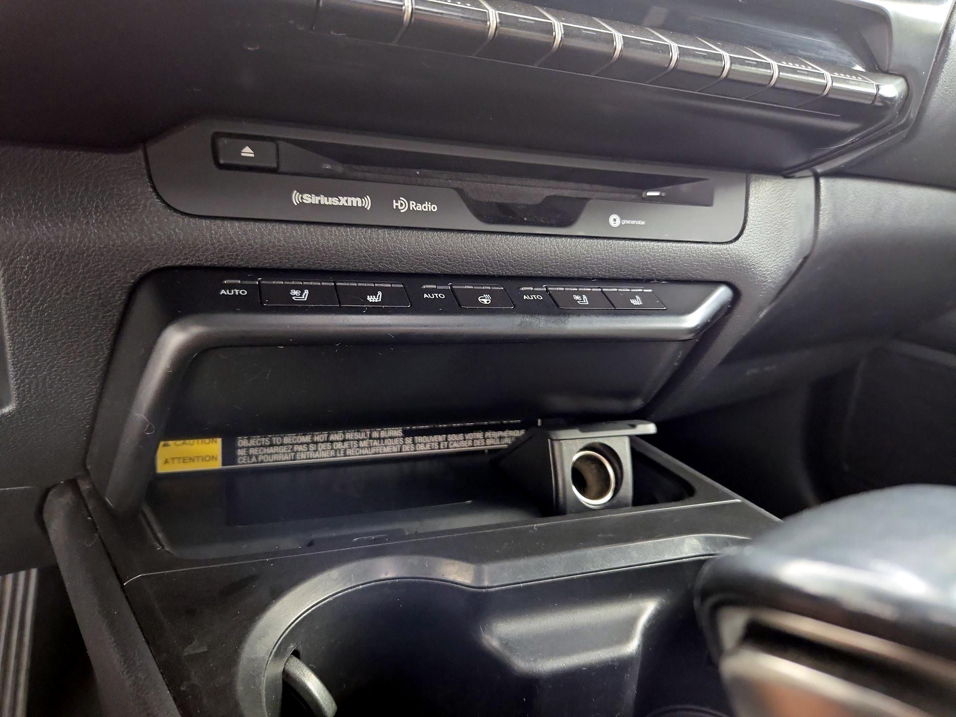 Thumbnail: 2020 Lexus UX - 16