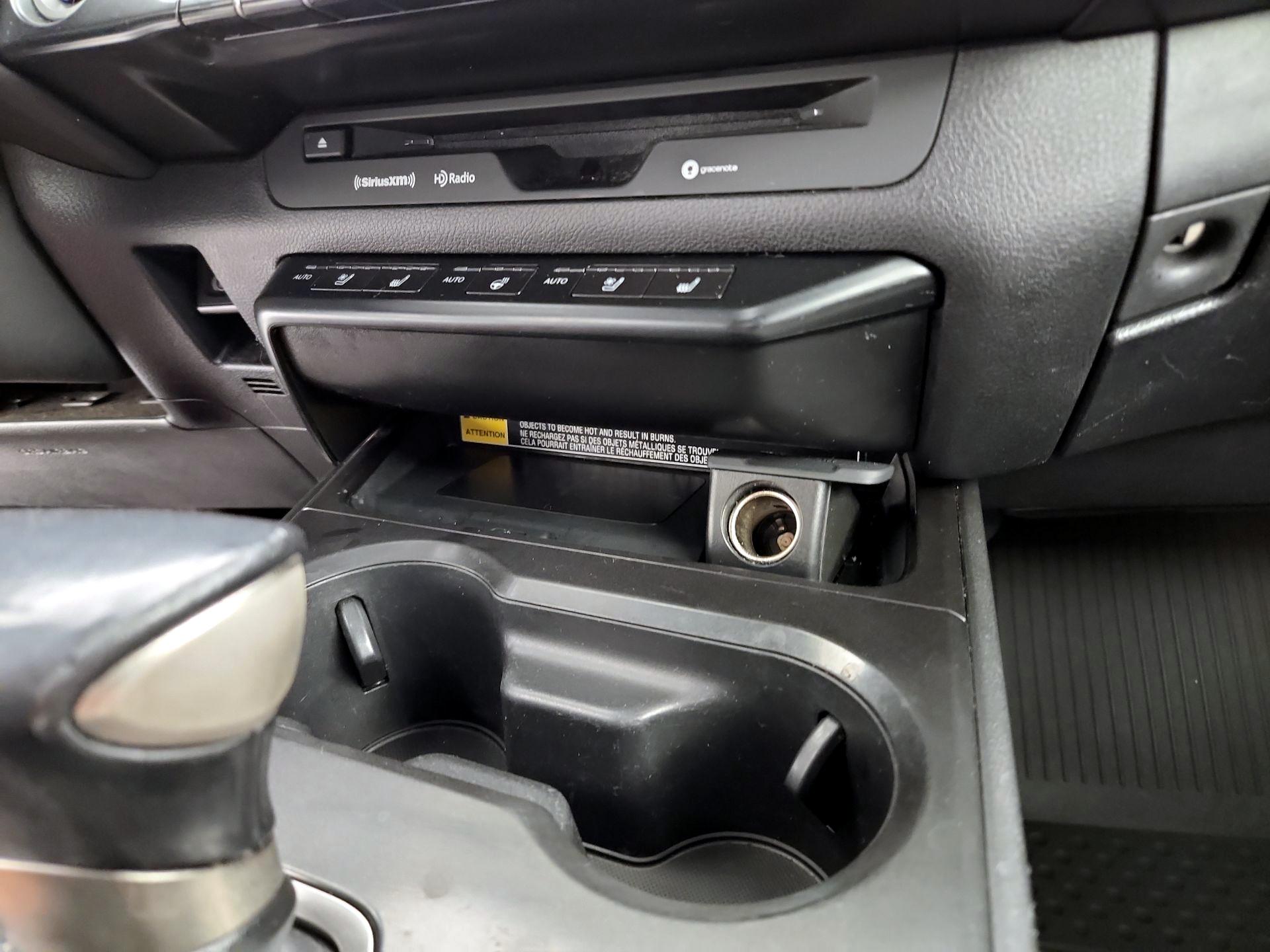 Thumbnail: 2020 Lexus UX - 18