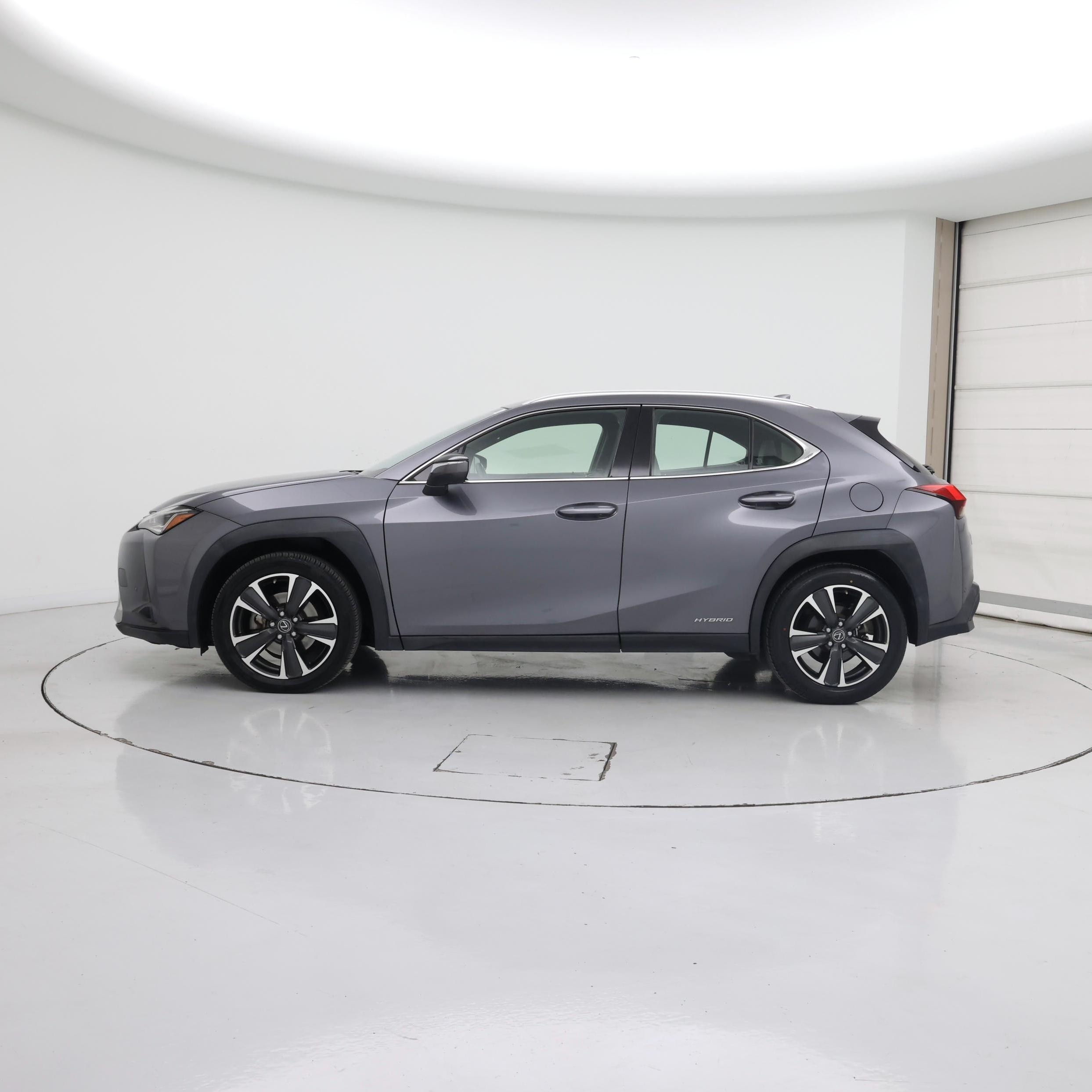 Thumbnail: 2020 Lexus UX - 3