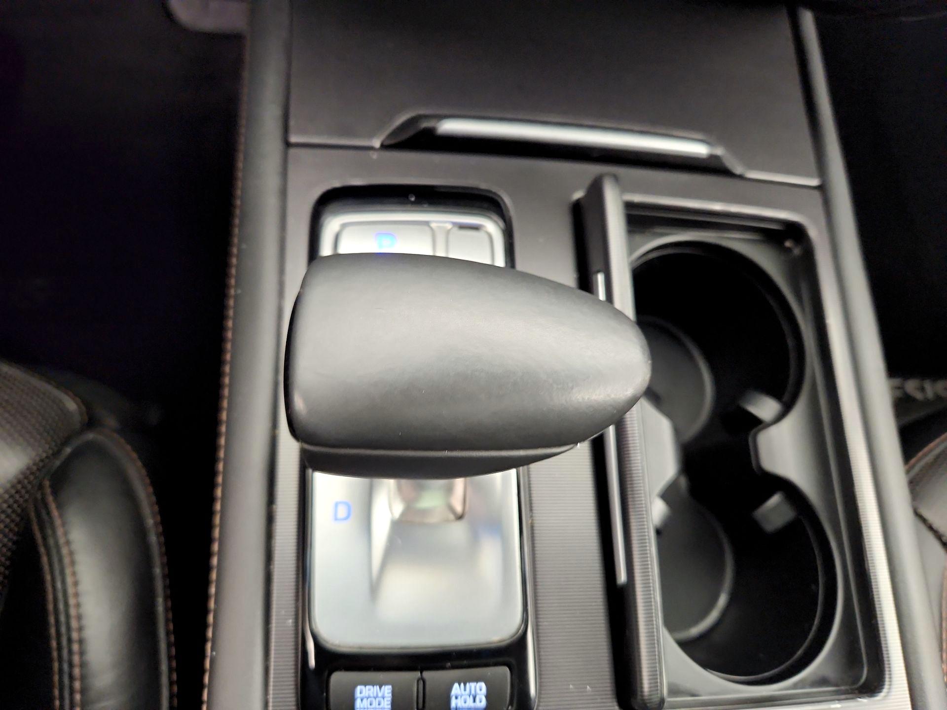 Thumbnail: 2018 Genesis G80 - 18