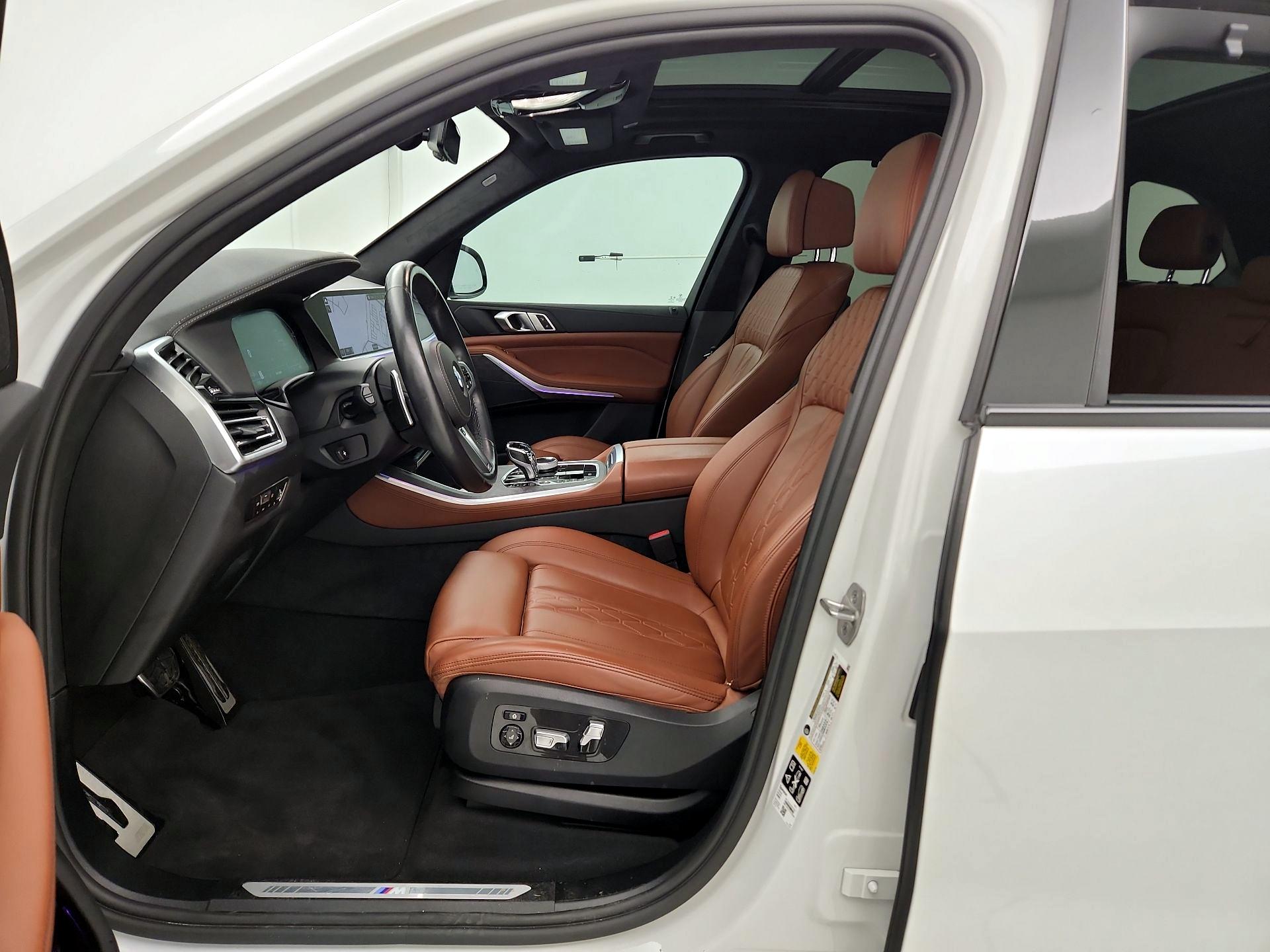 Thumbnail: 2022 BMW X5 - 11