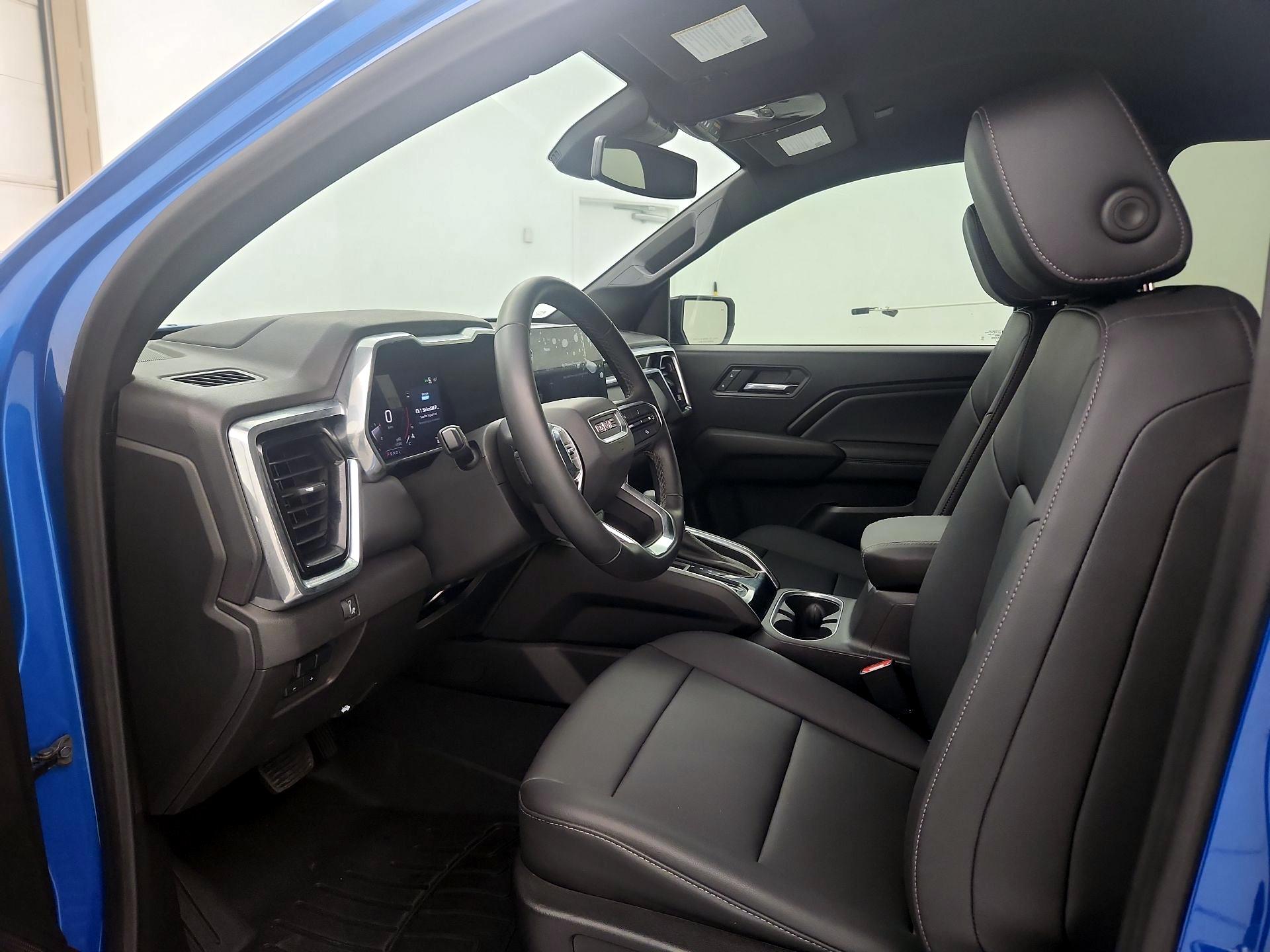 Thumbnail: 2024 GMC Canyon - 11