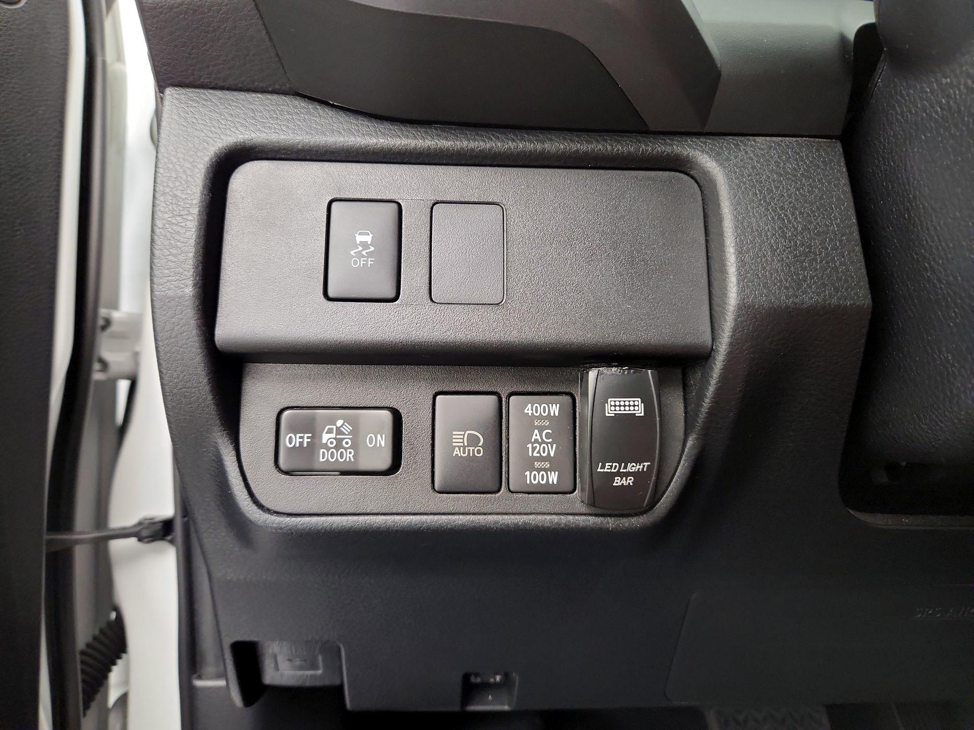 Thumbnail: 2020 Toyota Tacoma - 13