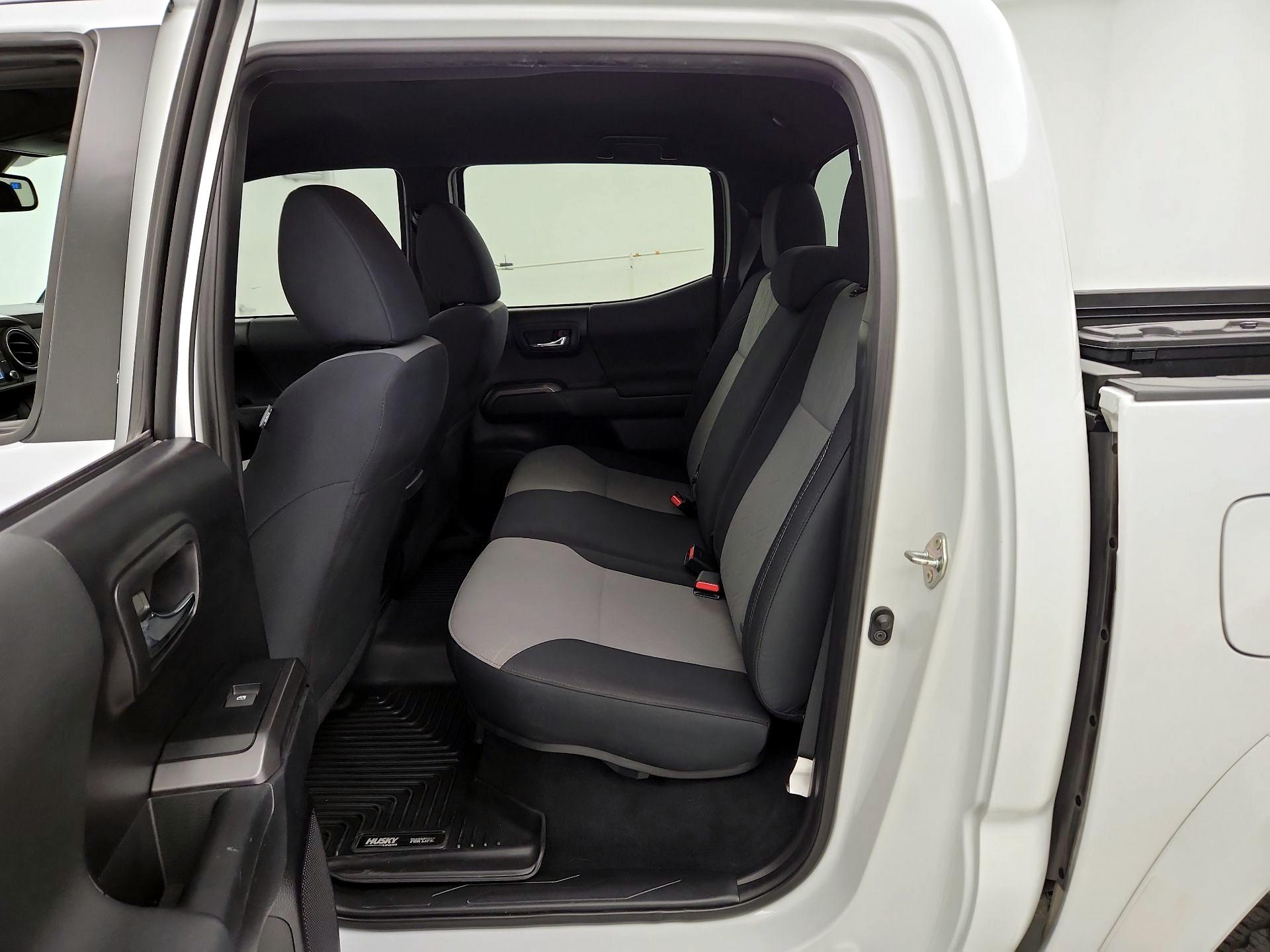 Thumbnail: 2020 Toyota Tacoma - 19