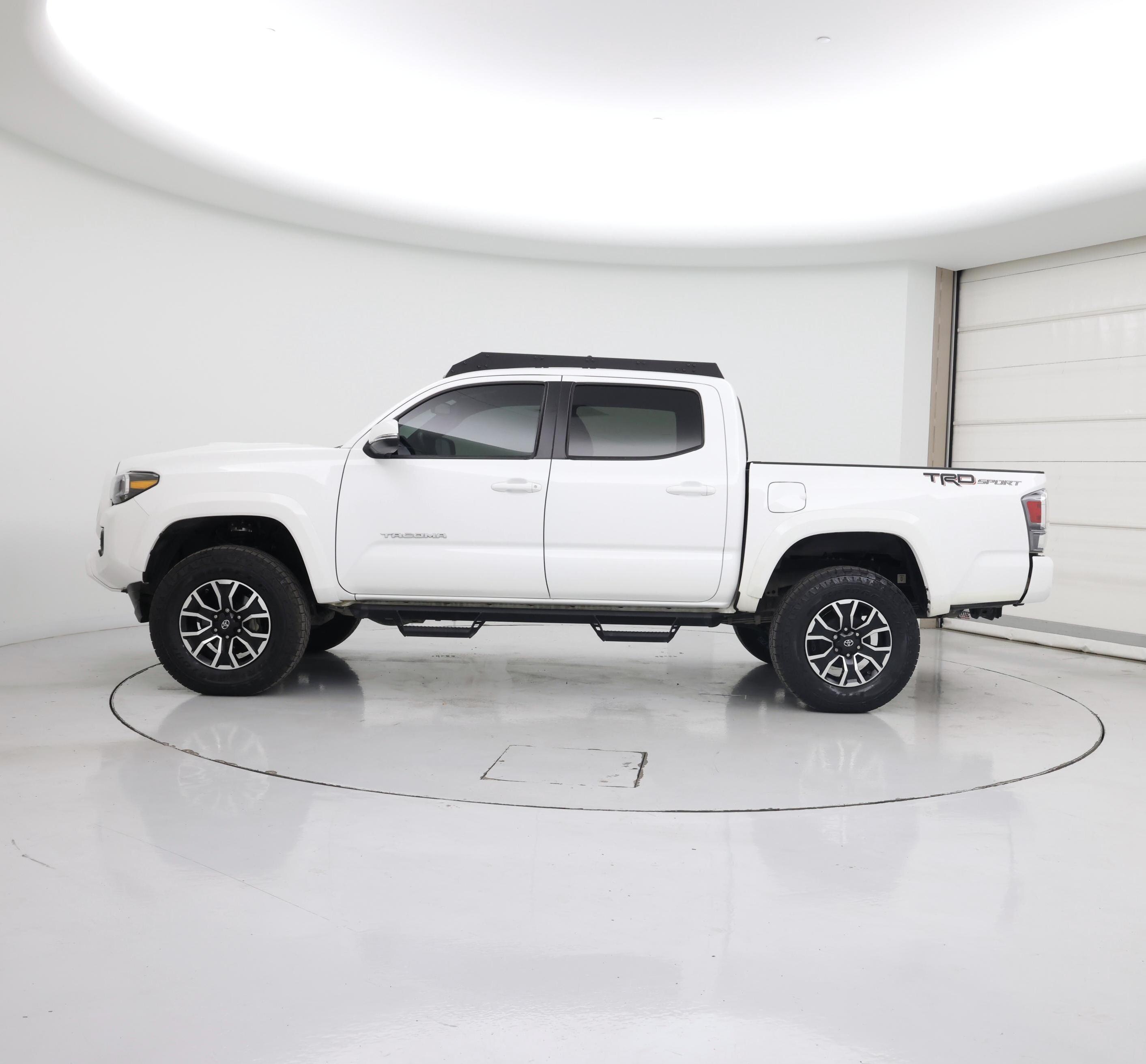 Thumbnail: 2020 Toyota Tacoma - 3